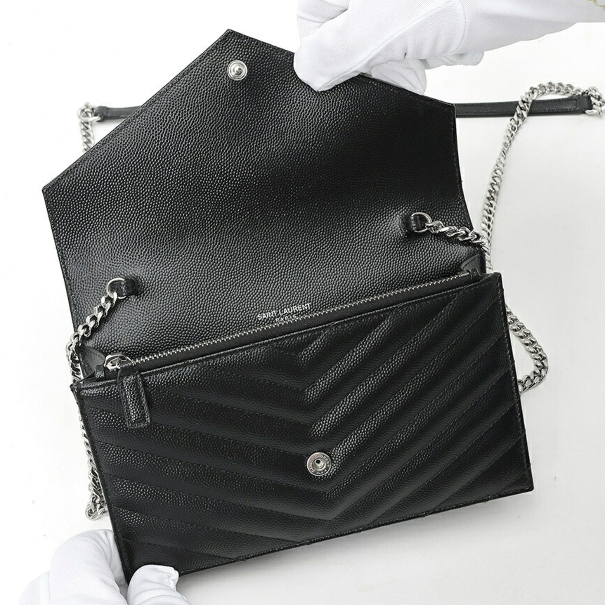 Saint Laurent Black Leather Shoulder Bag (Pre-Owned)