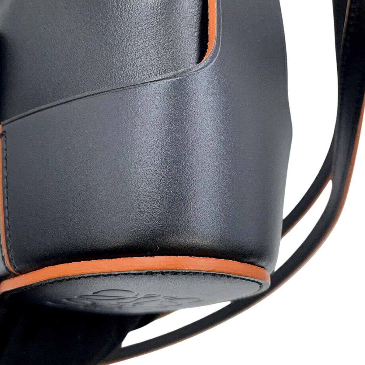 Loewe Black Brown Leather Shoulder Bag (Pre-Owned)