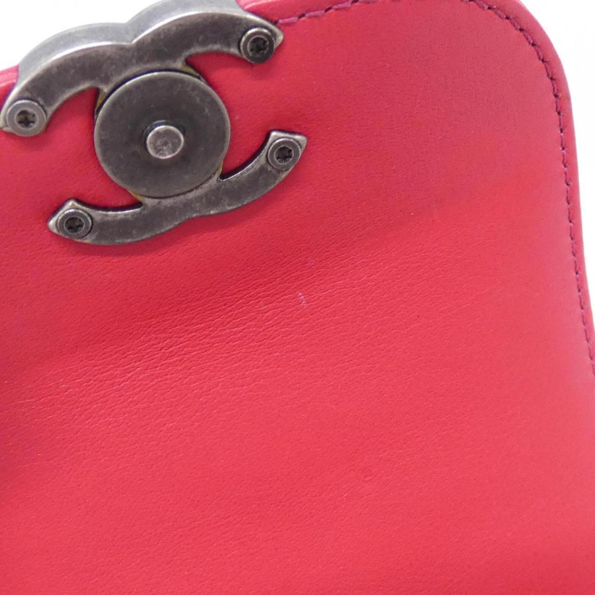 Chanel Pink Leather Shoulder Bag (Pre-Owned)