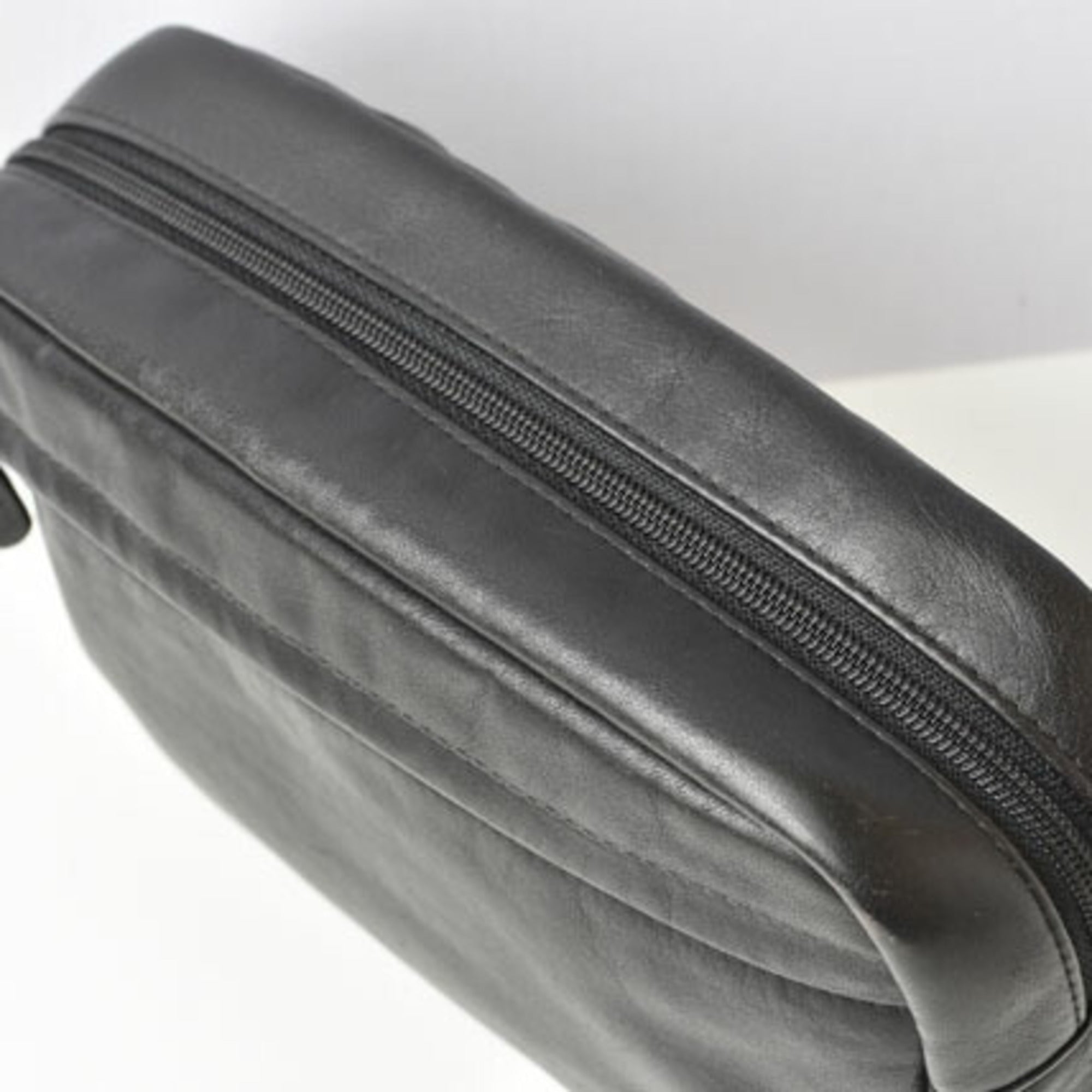 Coach Black Leather Clutch Bag Pouch (Pre-Owned)