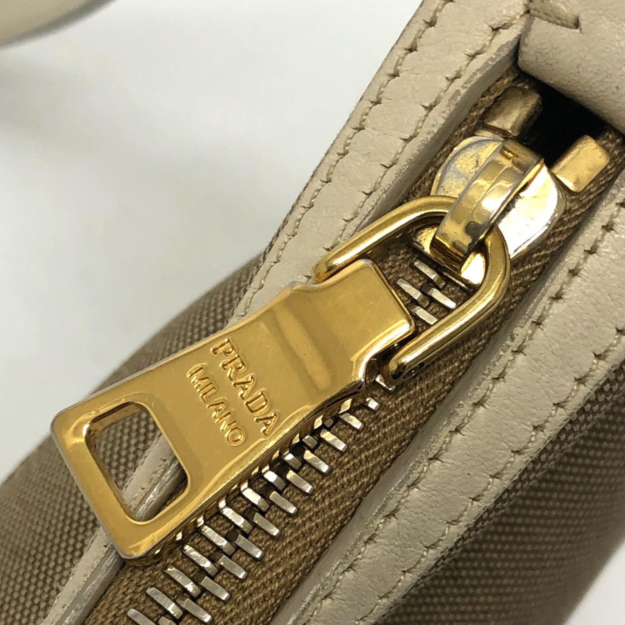 Prada Beige Other Shoulder Bag (Pre-Owned)