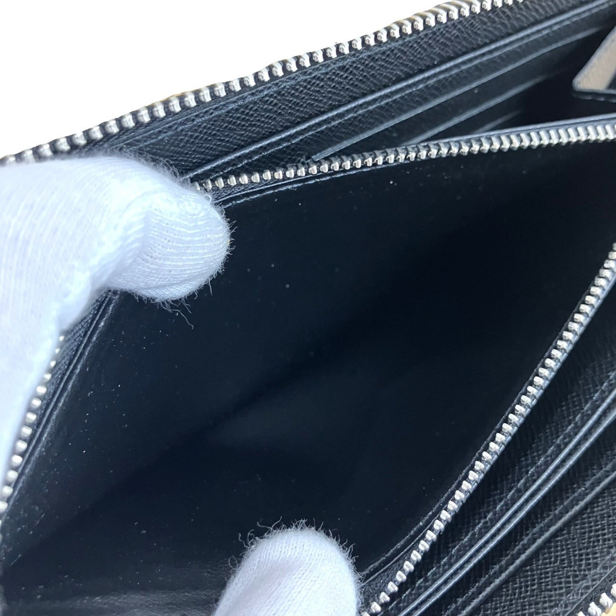 Louis Vuitton Epi Black Noir Epi Leather Long Wallet (Bi-Fold) (Pre-Owned)