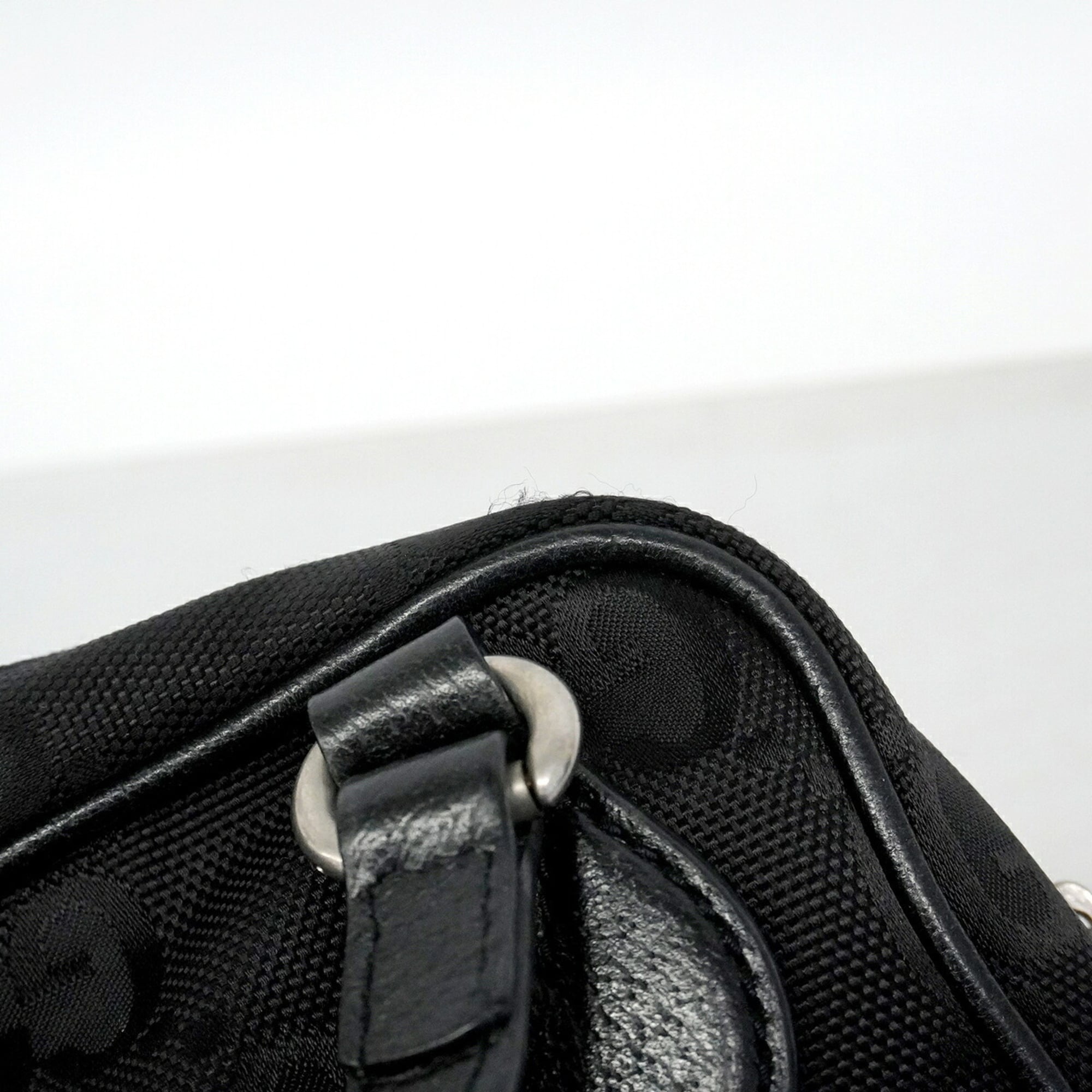 Gucci Black Nylon Handbag (Pre-Owned)