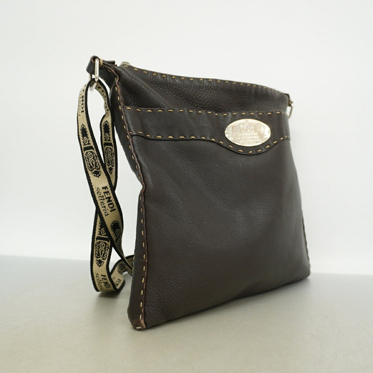 Fendi Dark Brown Leather Shoulder Bag (Pre-Owned)