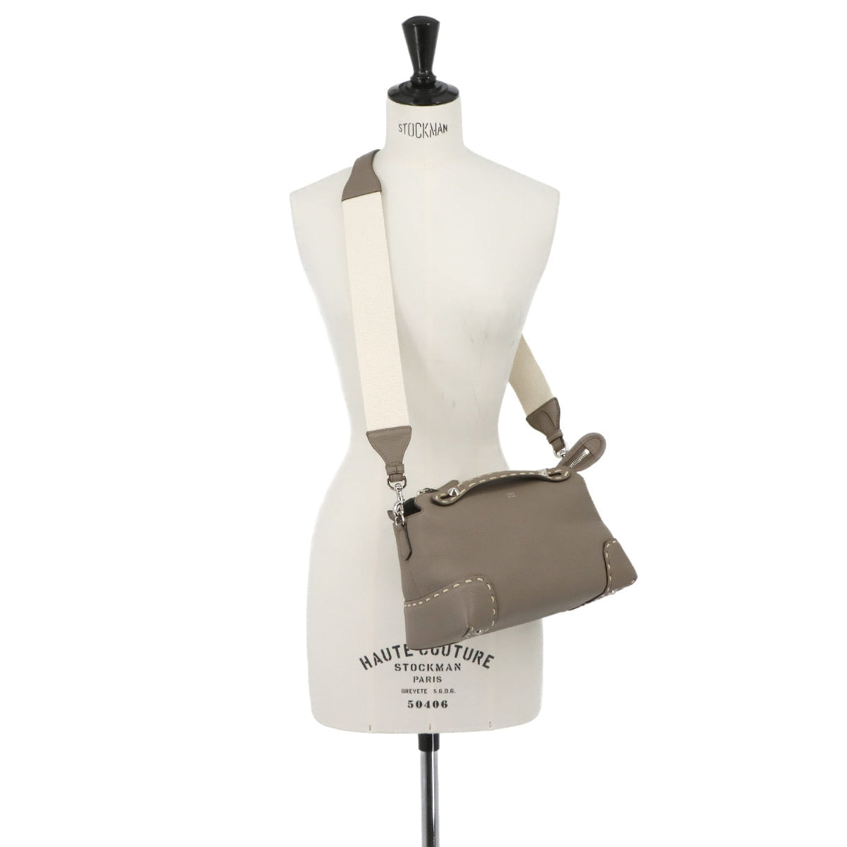 Fendi Beige Leather Handbag (Pre-Owned)