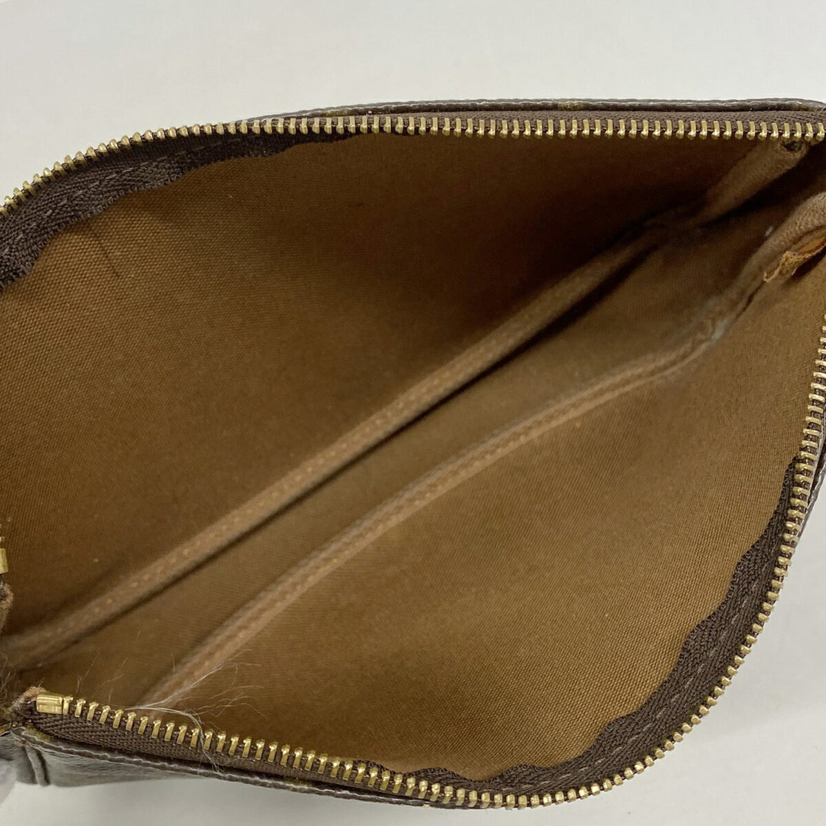 Louis Vuitton Brown Pouch (Pre-Owned)