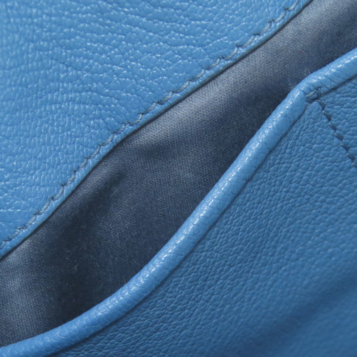 Miu Miu Light Blue Leather Handbag (Pre-Owned)