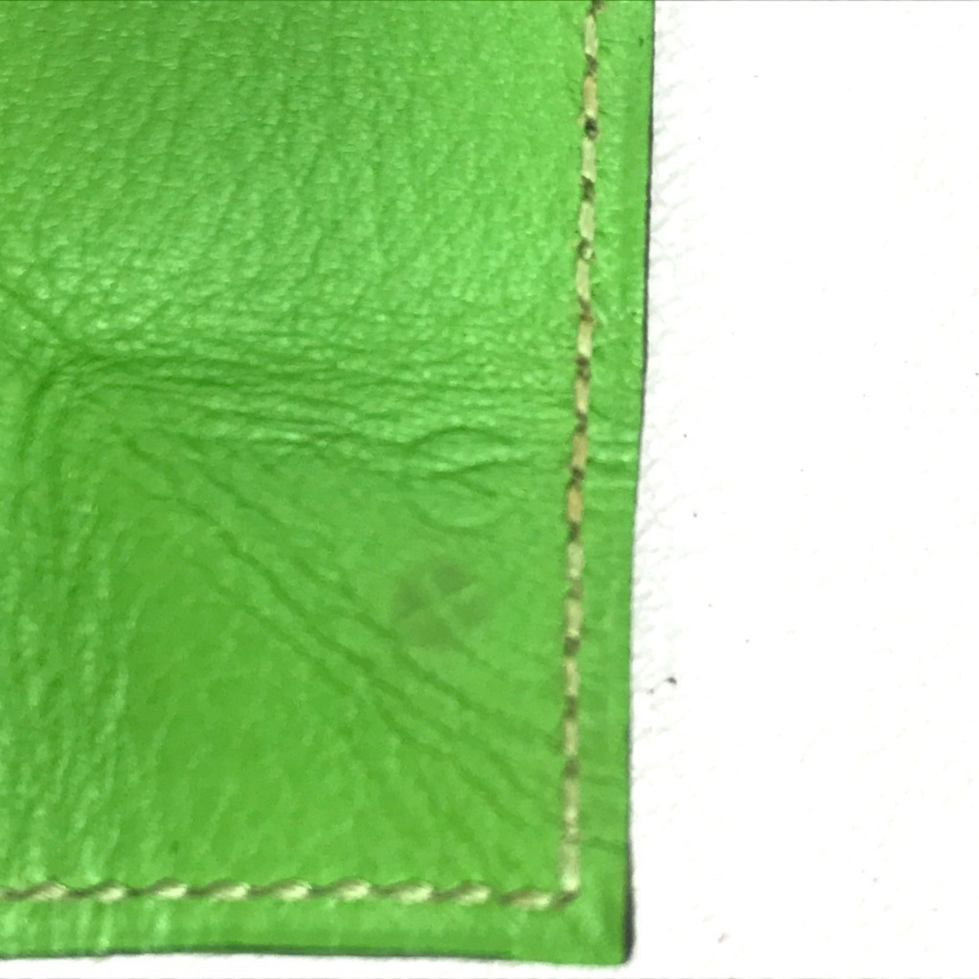 Hermes Le 24 Apple Green Light Green Swift Leather Coin Purse/Coin Case (Pre-Owned)