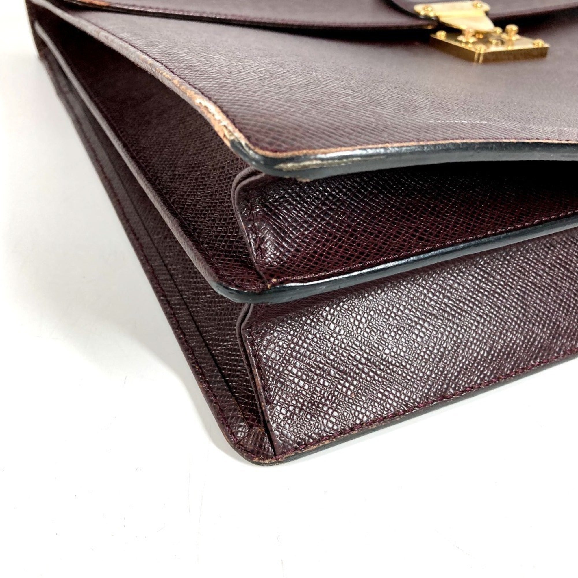Louis Vuitton Acajou Purple Taiga Leather Briefcase Handbag (Pre-Owned)