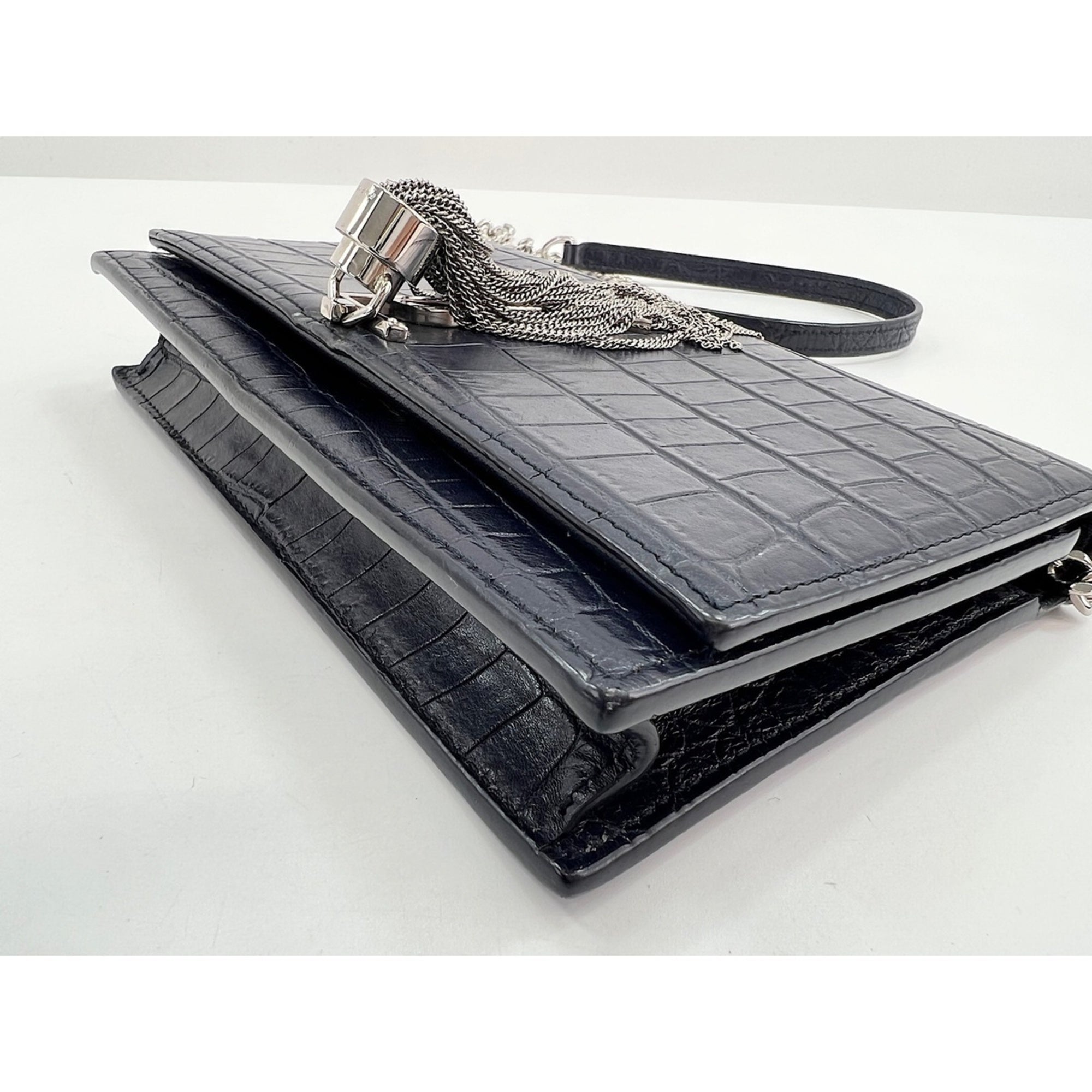 Yves Saint Laurent Navy Shoulder Bag (Pre-Owned)
