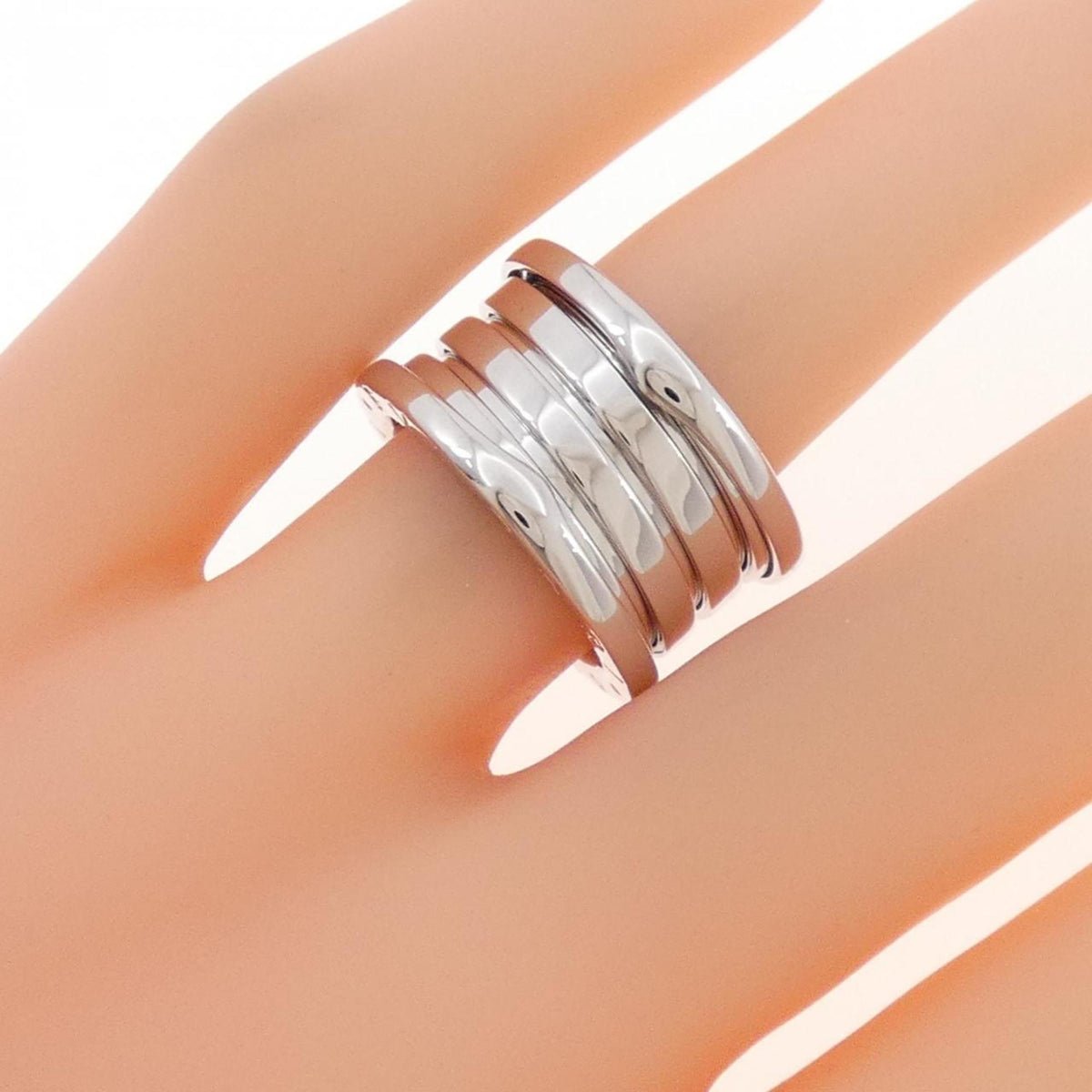 Bvlgari White Gold (18K) Band Ring (Pre-Owned)