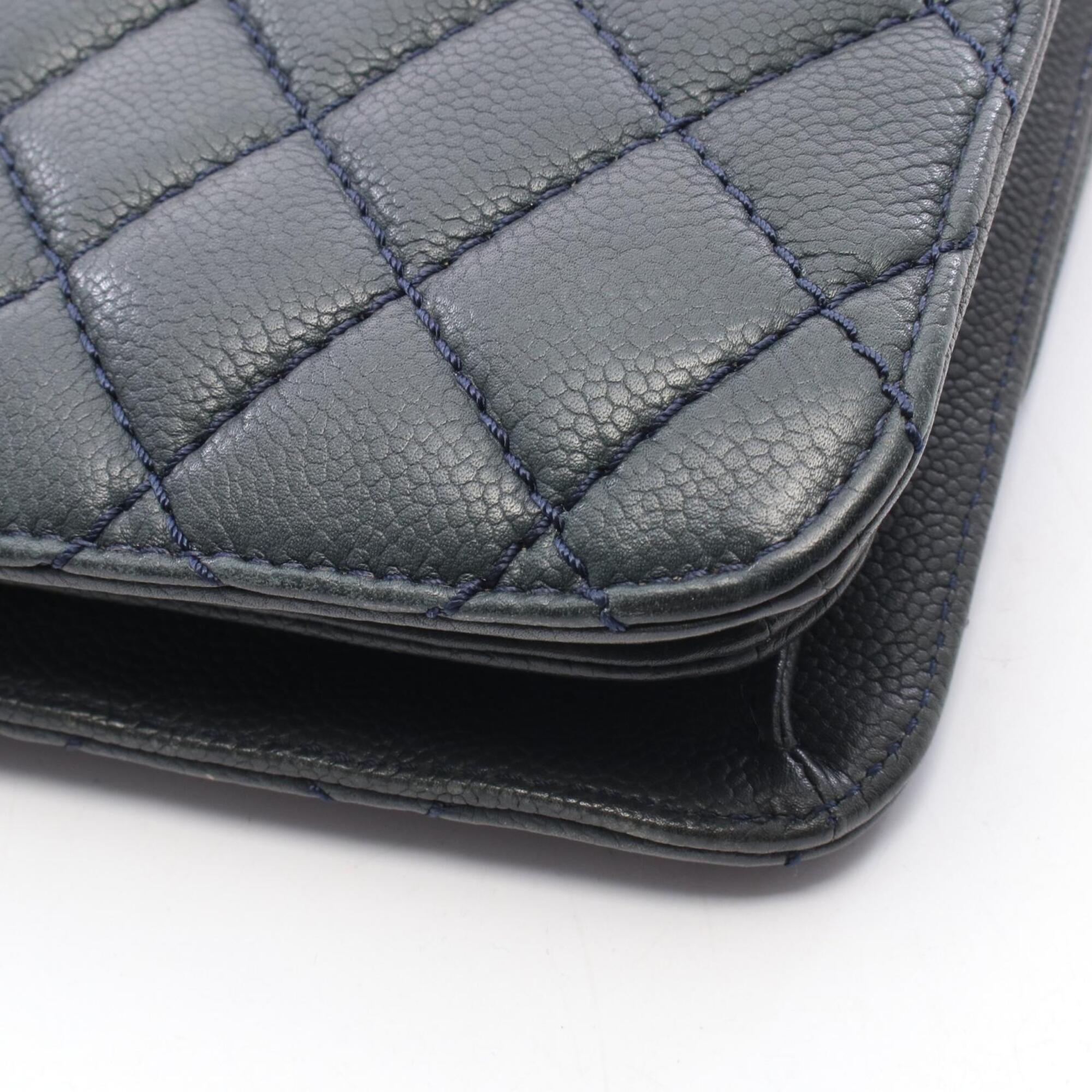 Chanel Green Grained Calfskin Handbag Shoulder Bag (Pre-Owned)