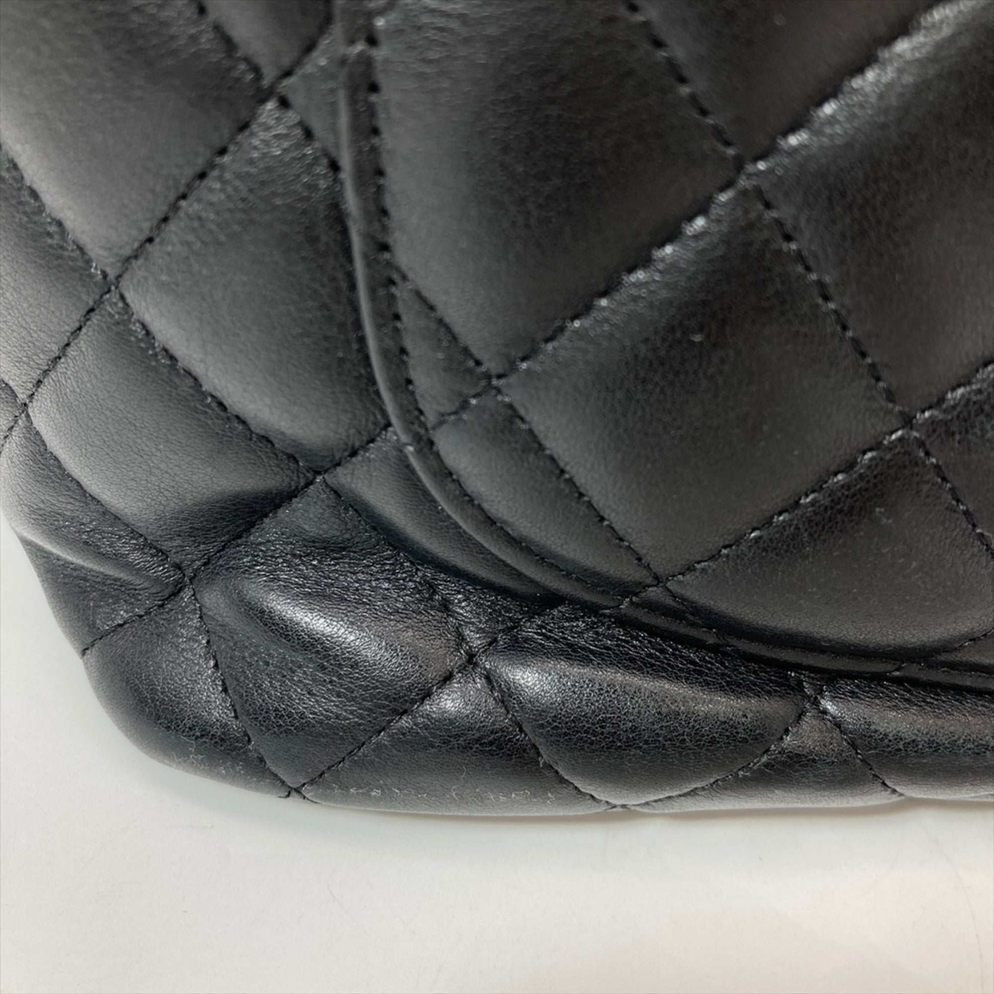 Chanel Black Leather Tote Bag (Pre-Owned)