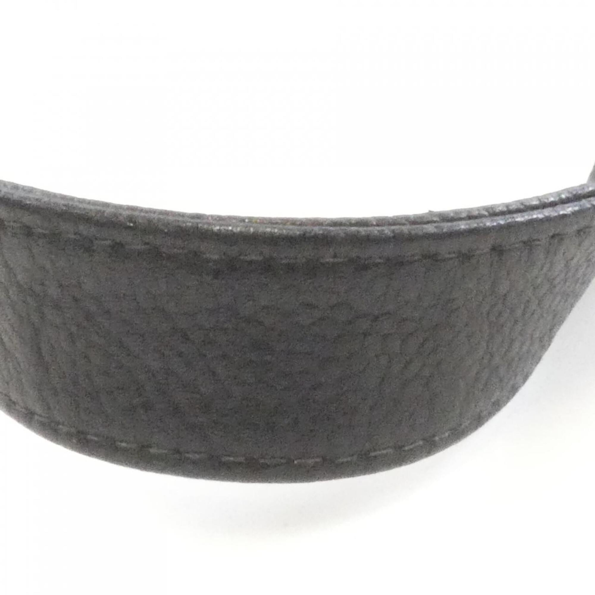 Chanel Black Grained Calfskin Handbag (Pre-Owned)
