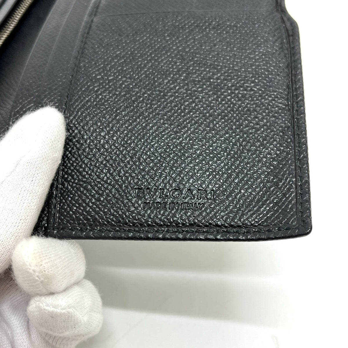 Bvlgari Black Leather Long Wallet (Bi-Fold) (Pre-Owned)