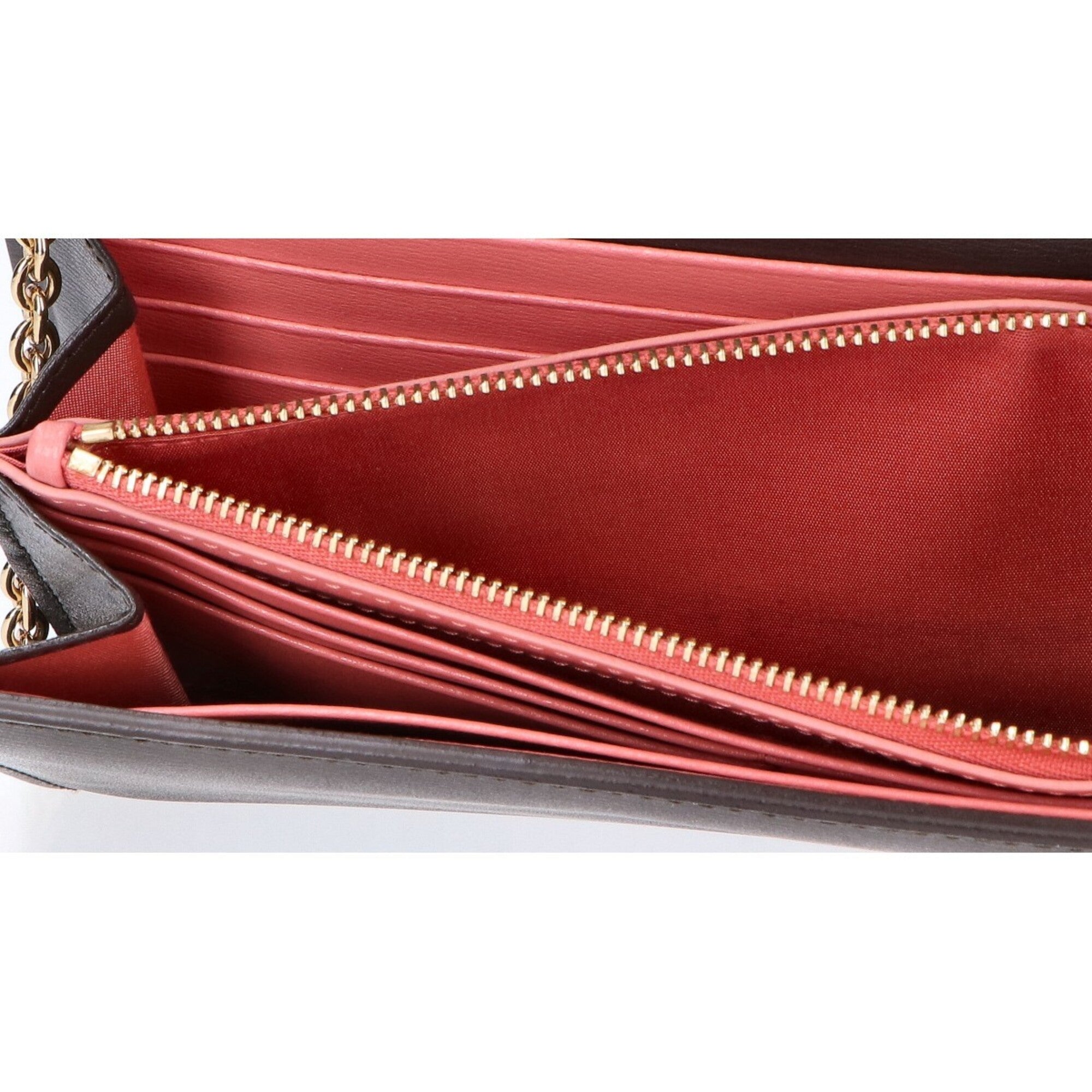 Salvatore Ferragamo Gray Leather Shoulder Bag (Pre-Owned)