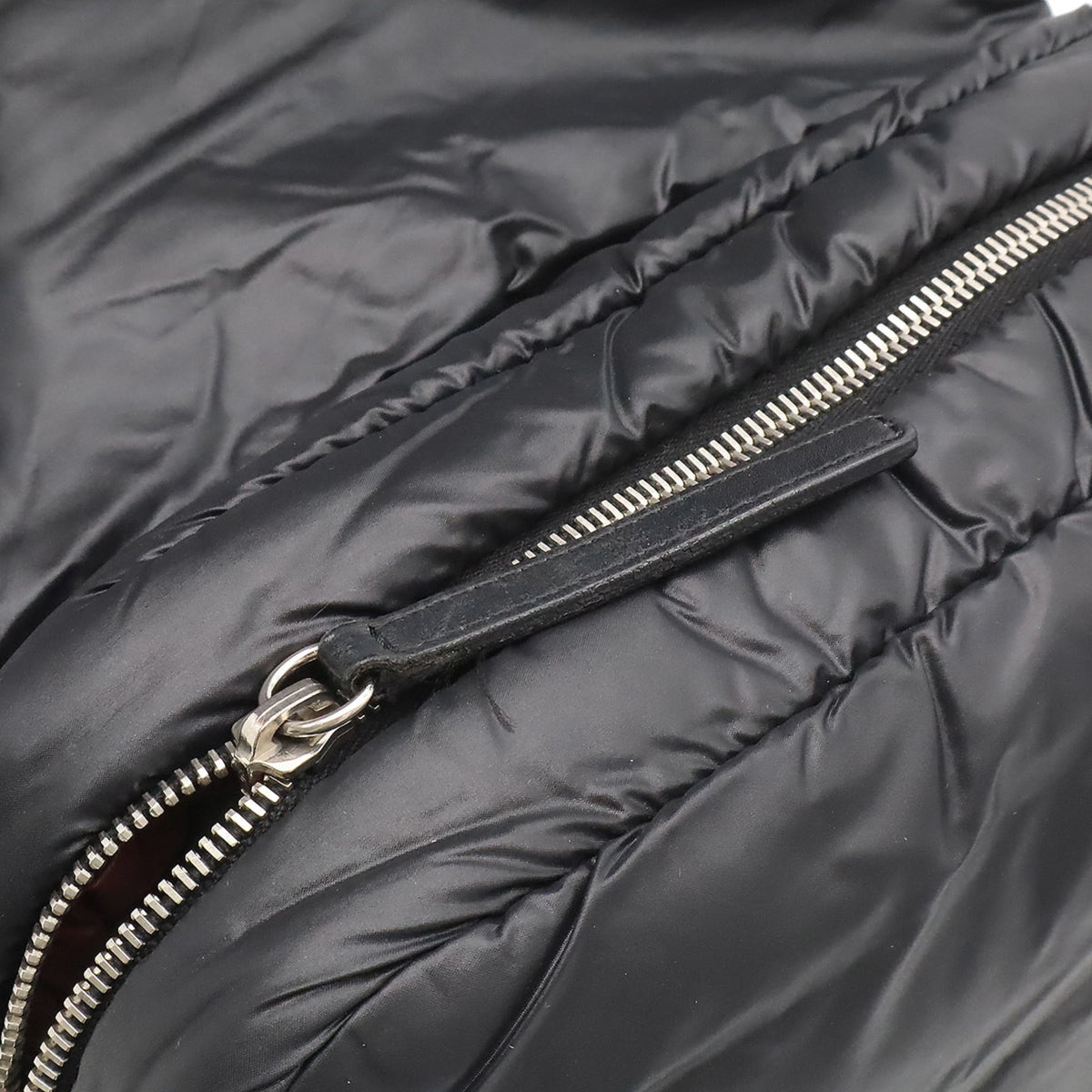 Chanel Black Nylon Shoulder Bag (Pre-Owned)
