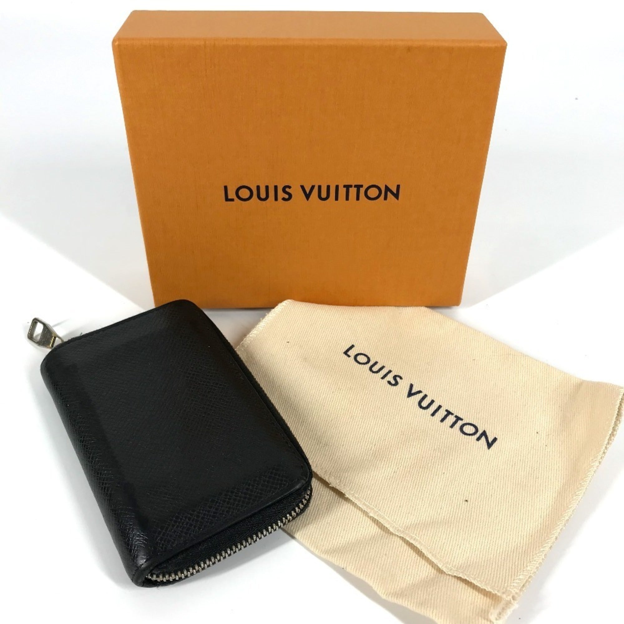 Louis Vuitton Taiga Ardoise Black Taiga Leather Coin Purse/Coin Case (Pre-Owned)