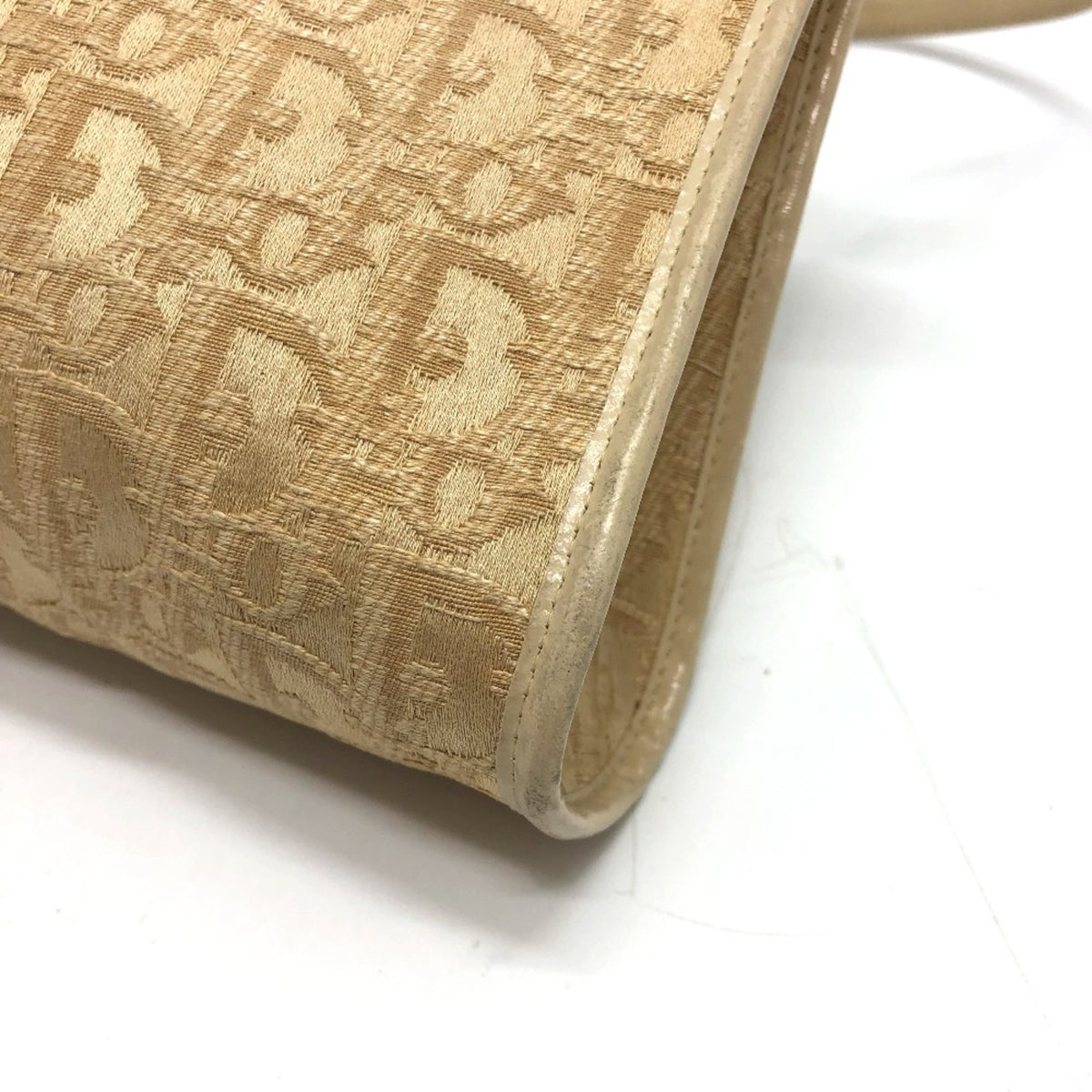Christian Dior Beige Cloth Shoulder Bag (Pre-Owned)