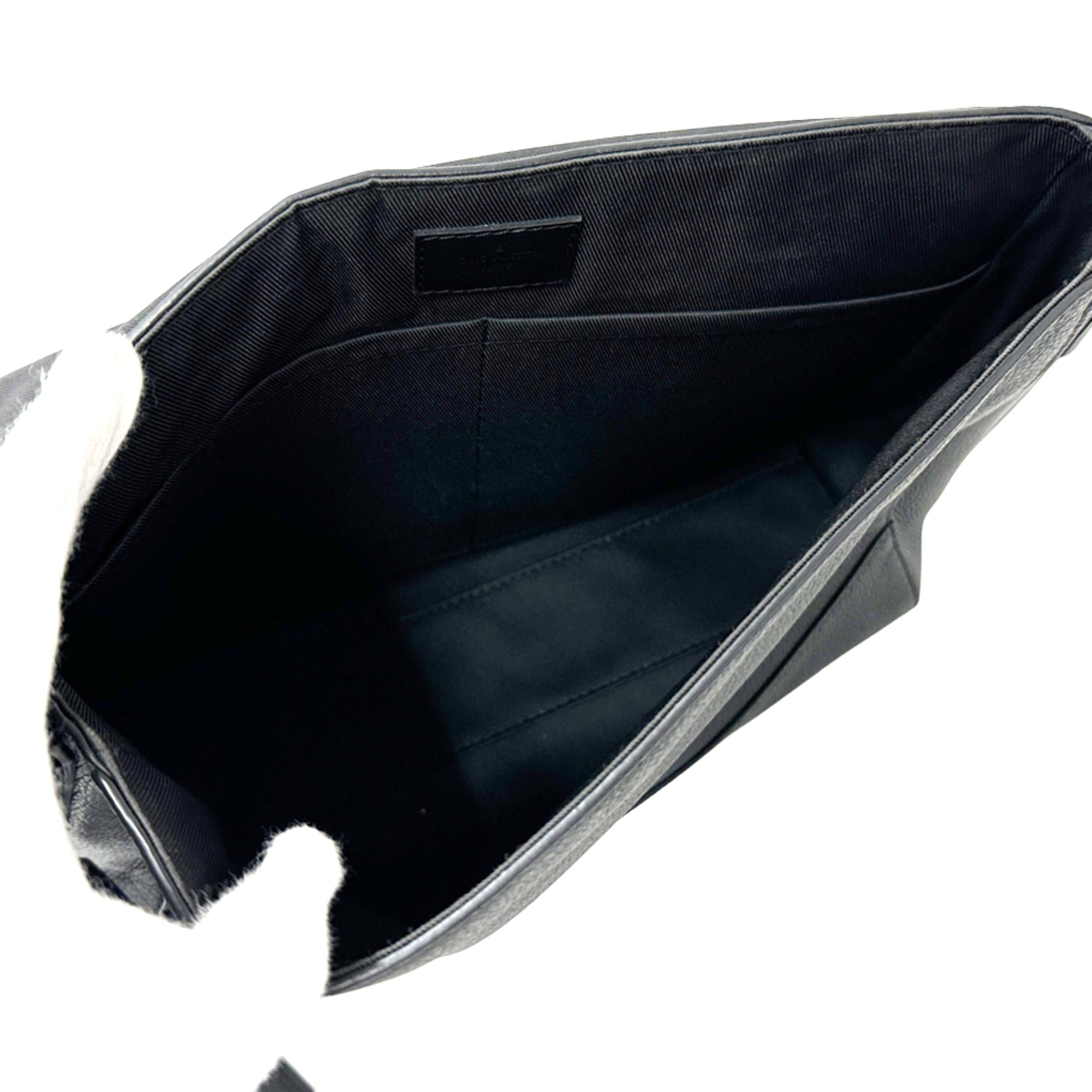 Louis Vuitton Black Noir Leather Handbag Shoulder Bag (Pre-Owned)