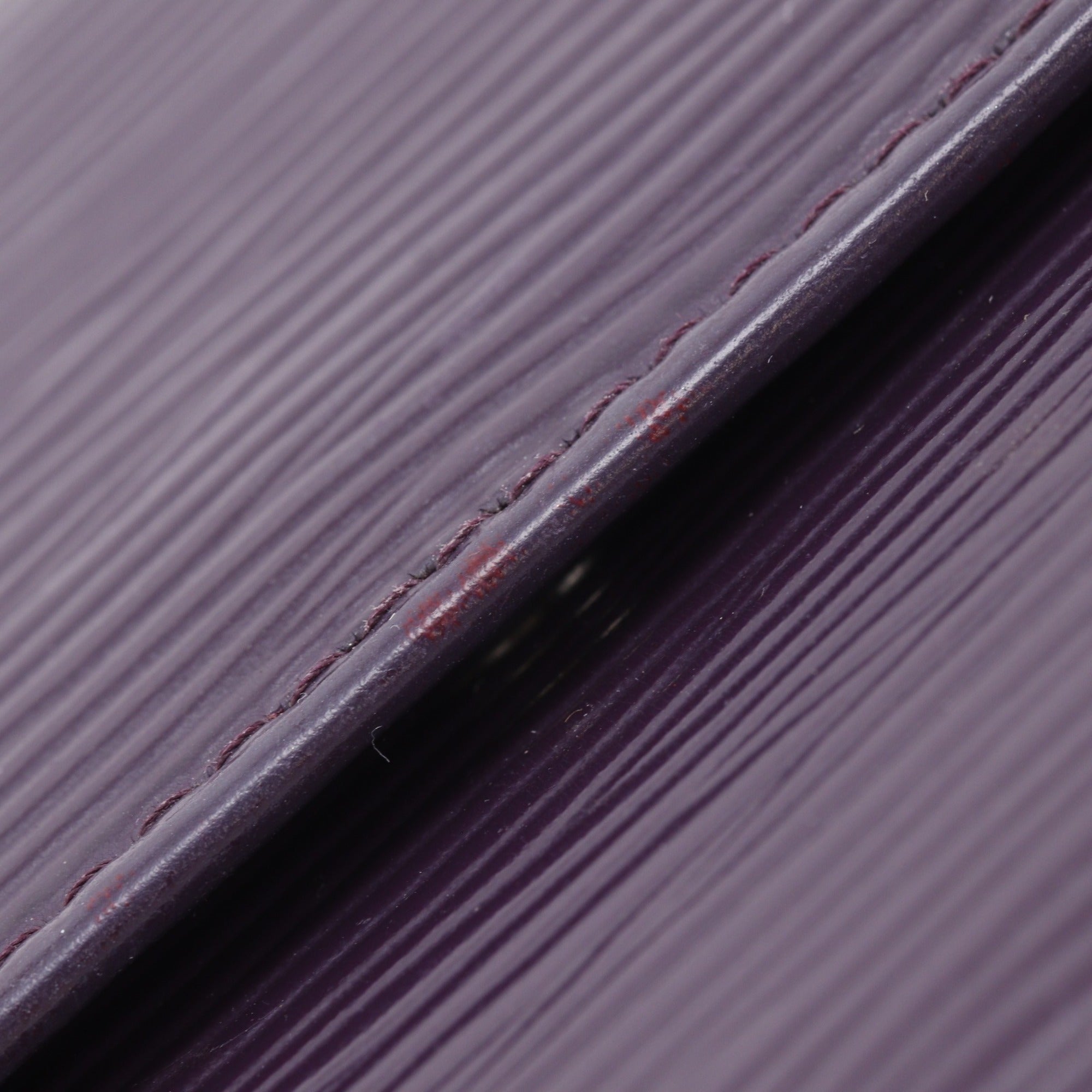 Louis Vuitton Epi Cassis Purple Epi Leather Long Wallet (Bi-Fold) (Pre-Owned)