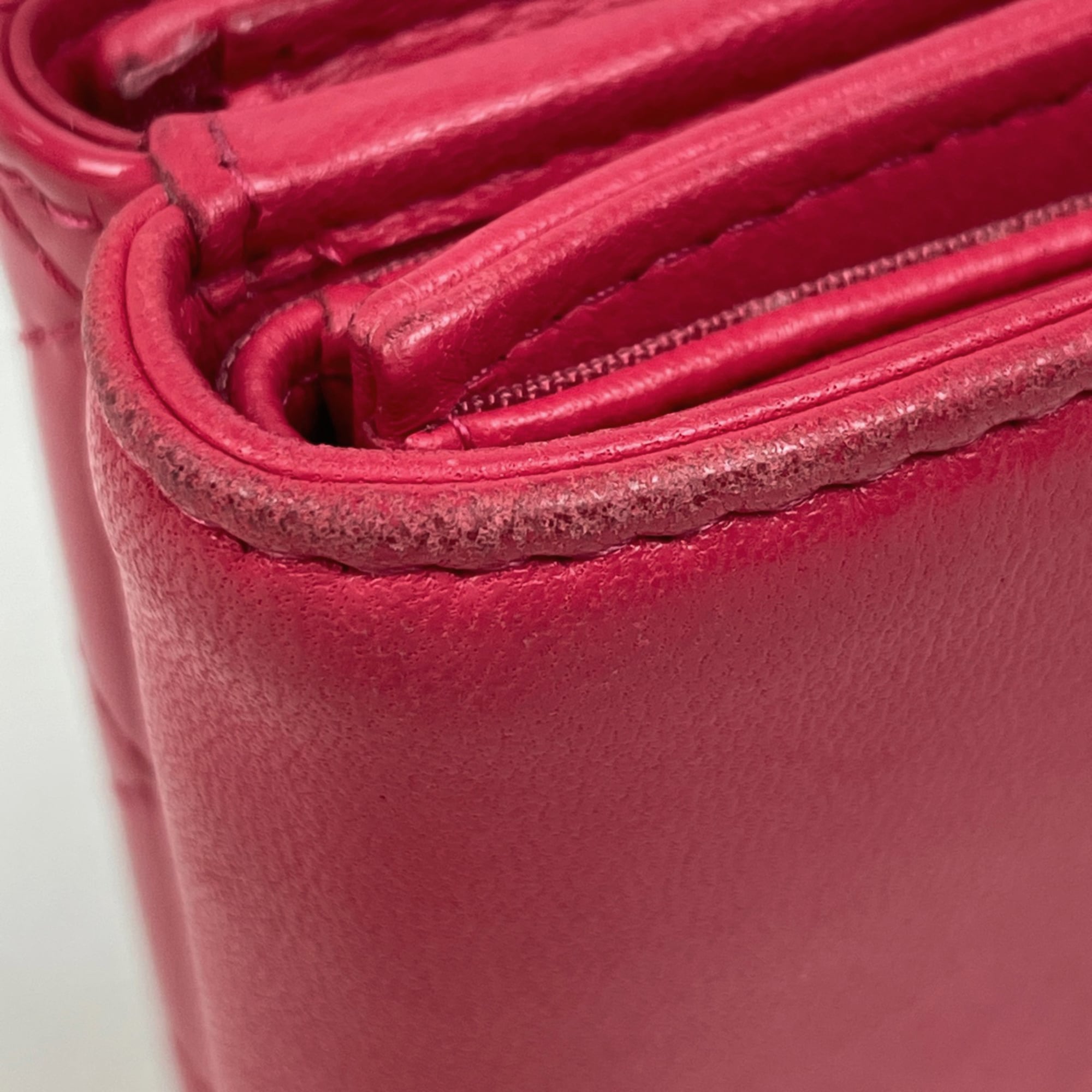 Chanel Pink Leather Wallet (Tri-Fold) (Pre-Owned)