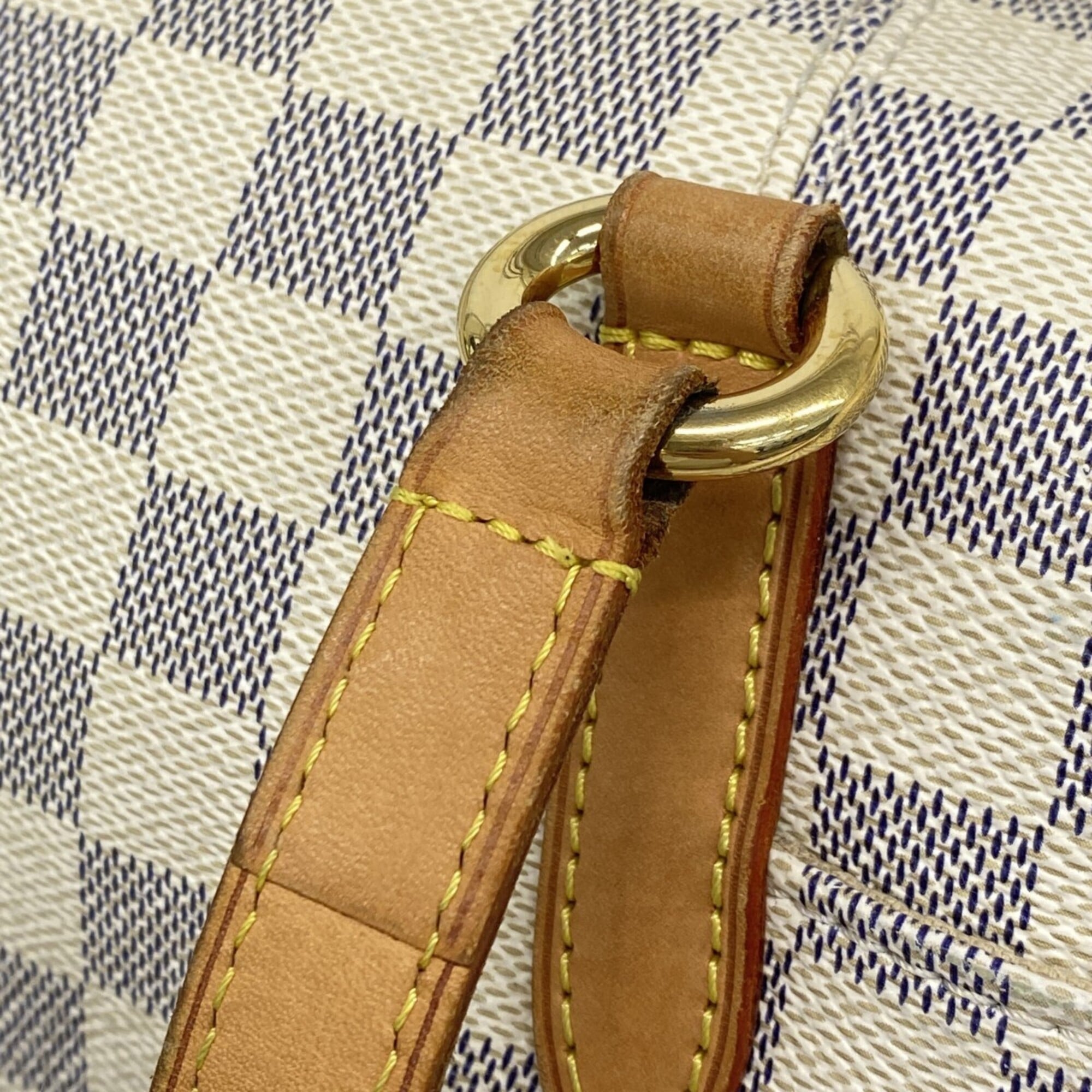 Louis Vuitton White Tote Bag (Pre-Owned)