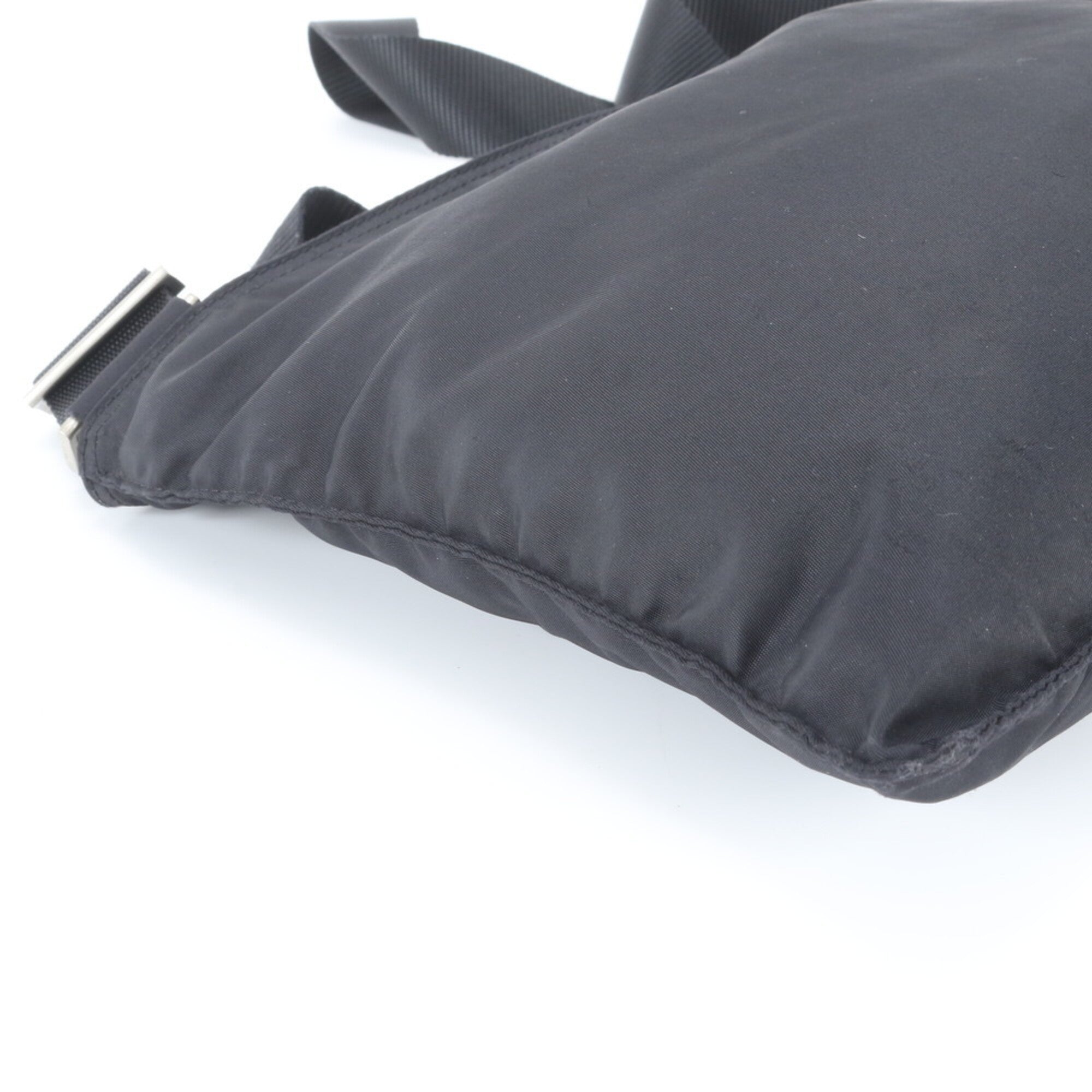Prada Black Nylon Shoulder Bag (Pre-Owned)