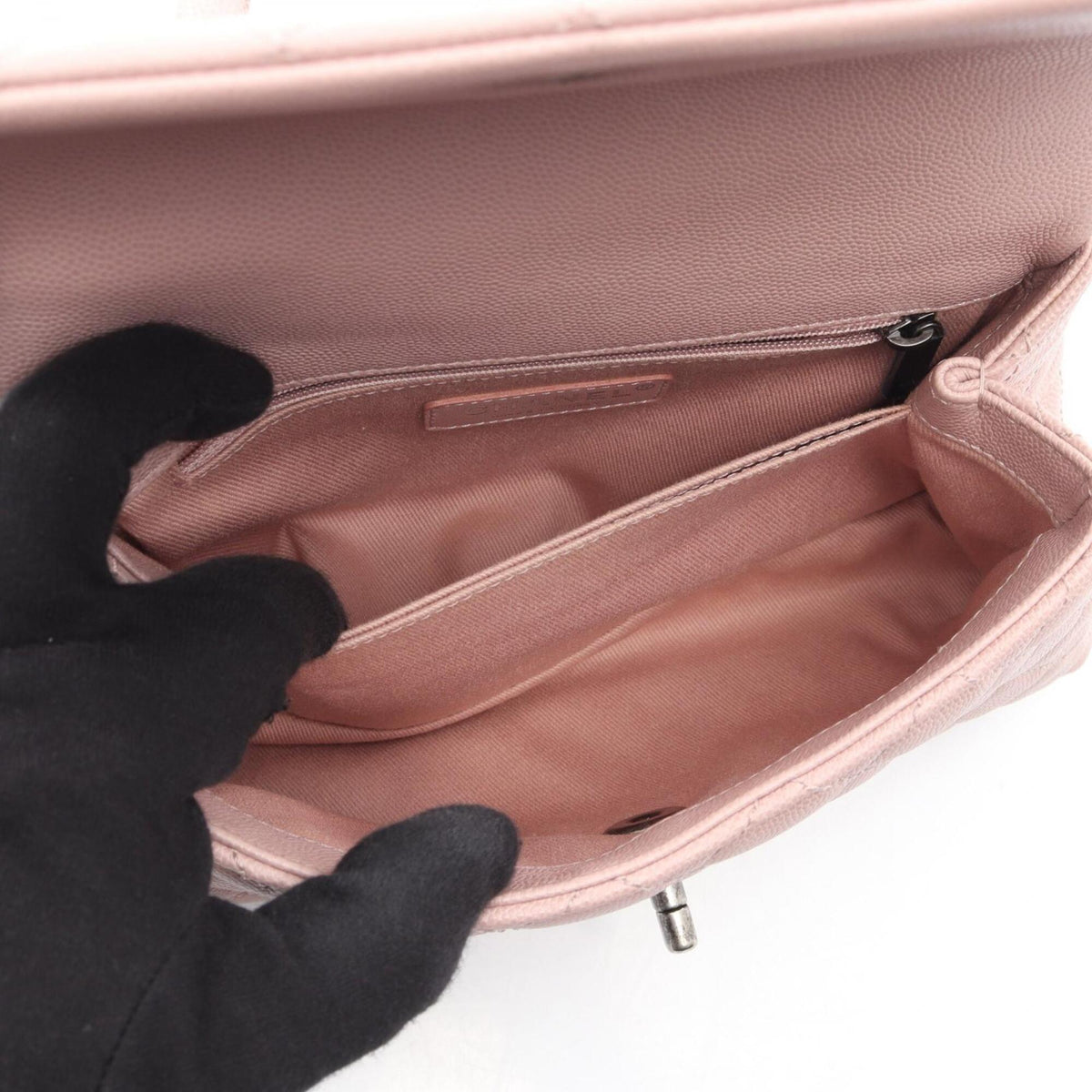 Chanel Matelasse Pink Grained Calfskin Handbag (Pre-Owned)