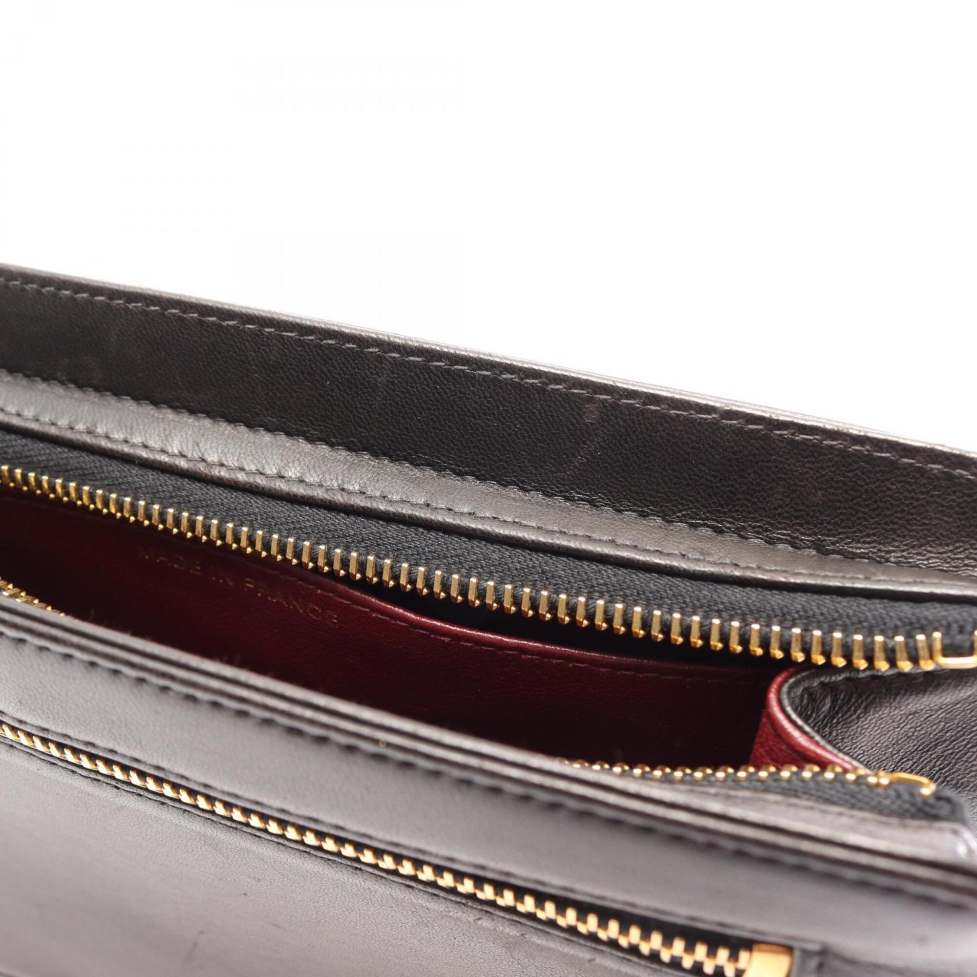 Chanel Black Leather Clutch Bag Handbag (Pre-Owned)