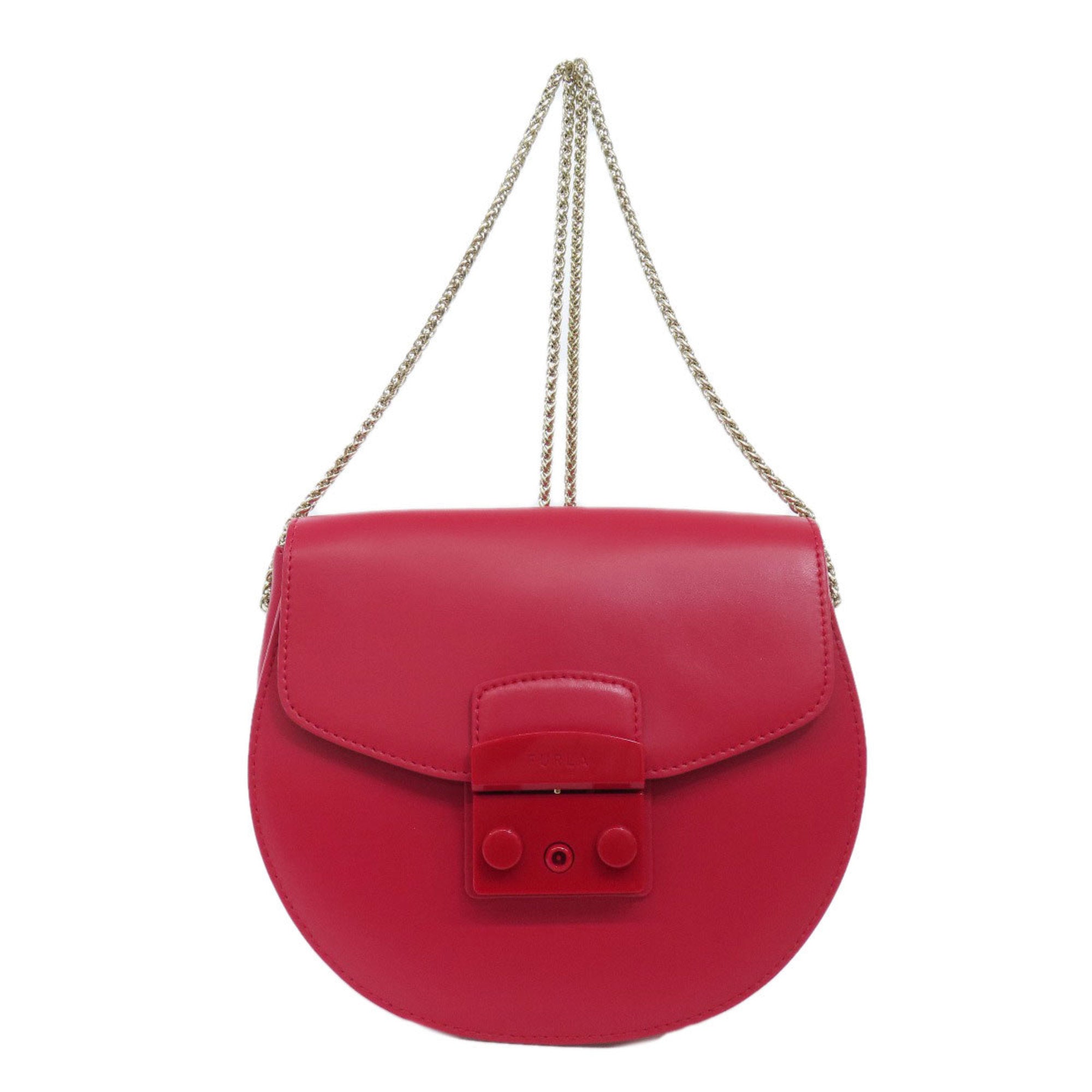 Furla Red Color Leather Shoulder Bag (Pre-Owned)
