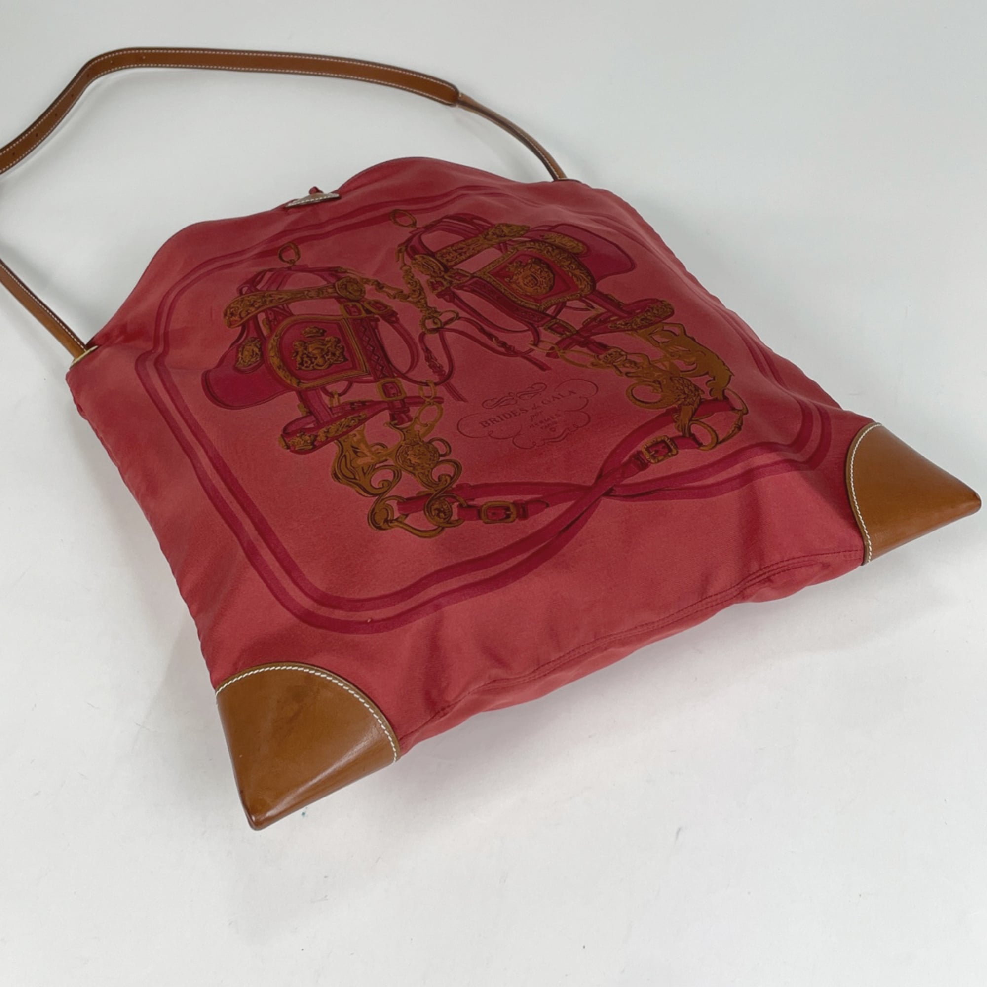 Hermes Red Brown Silk Leather Pouch Shoulder Bag (Pre-Owned)