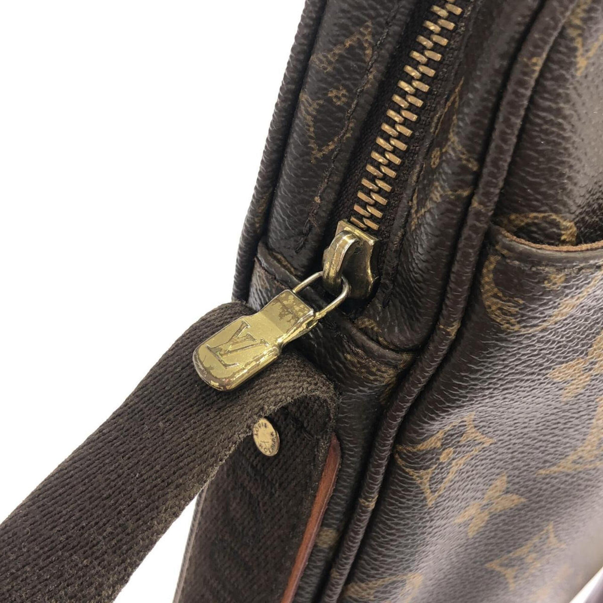 Louis Vuitton Marron Coated Canvas Shoulder Bag (Pre-Owned)