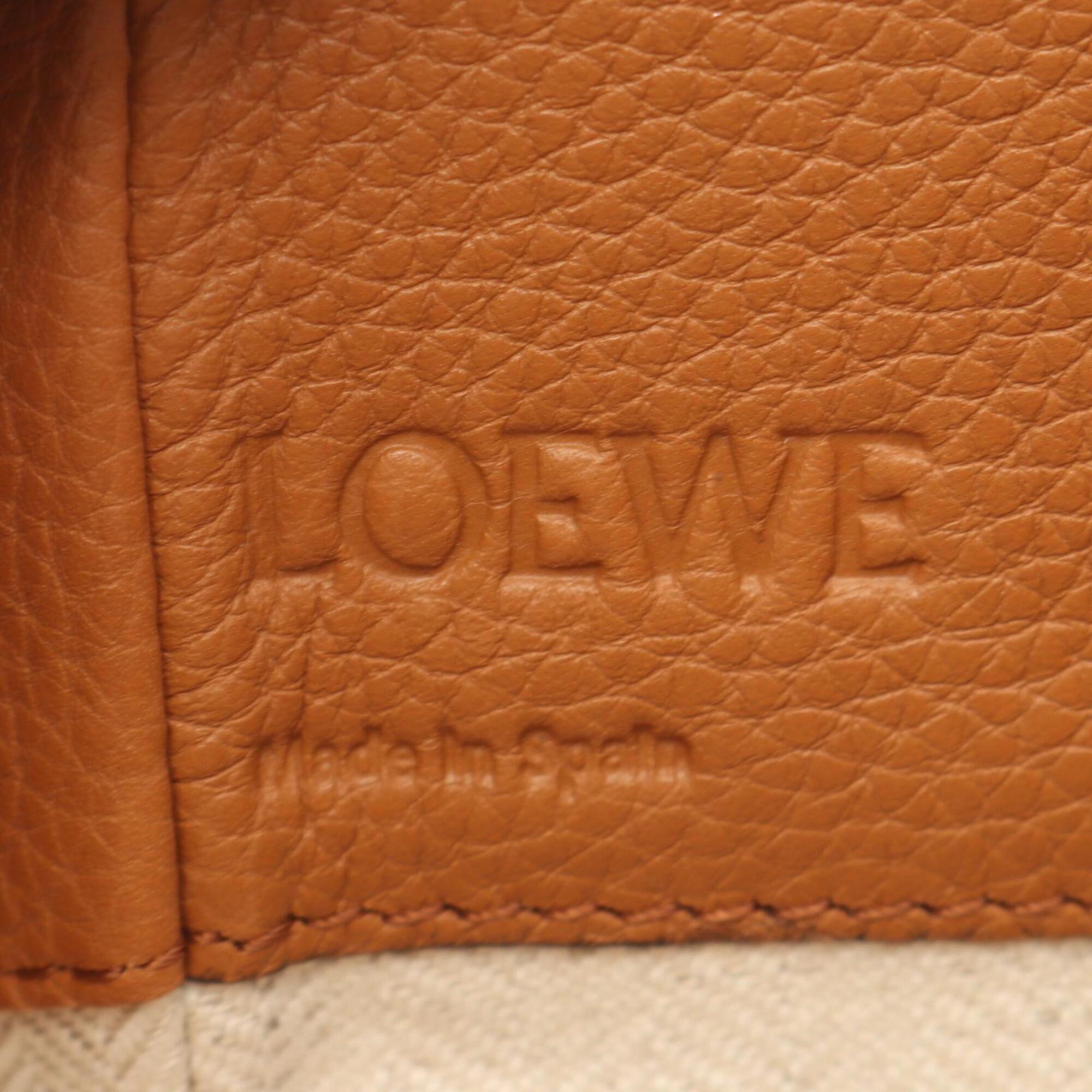 Loewe Brown Leather Handbag (Pre-Owned)