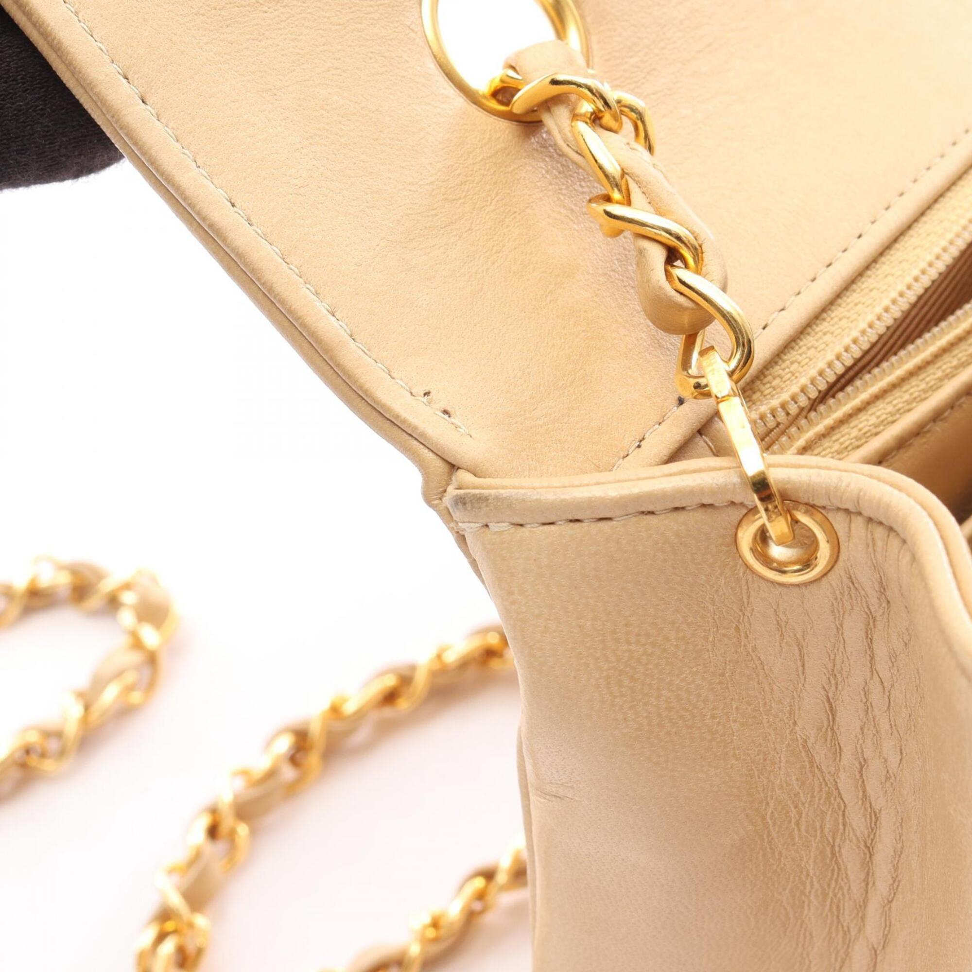 Chanel Beige Leather Handbag Shoulder Bag (Pre-Owned)