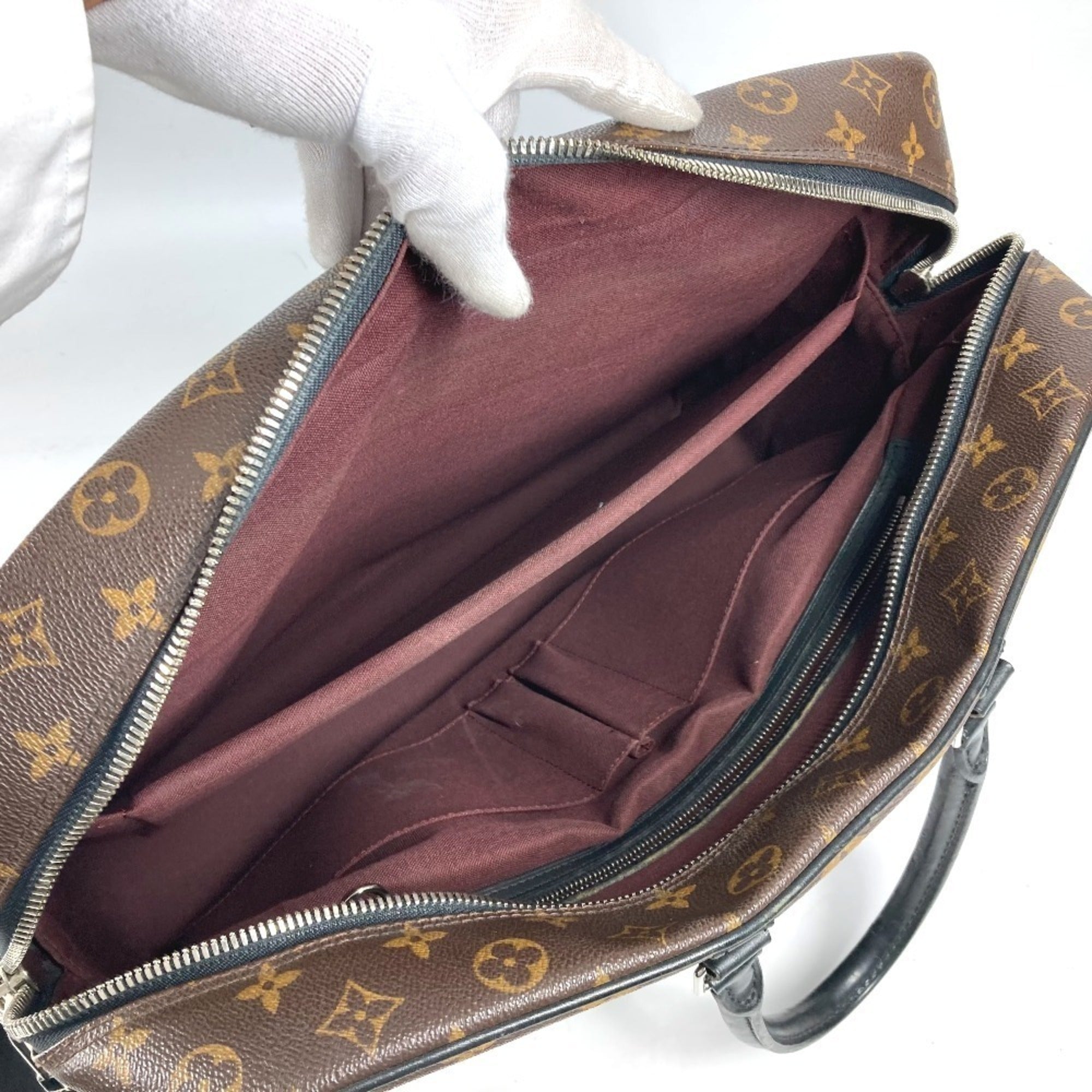 Louis Vuitton Black Brown Canvas Shoulder Bag (Pre-Owned)