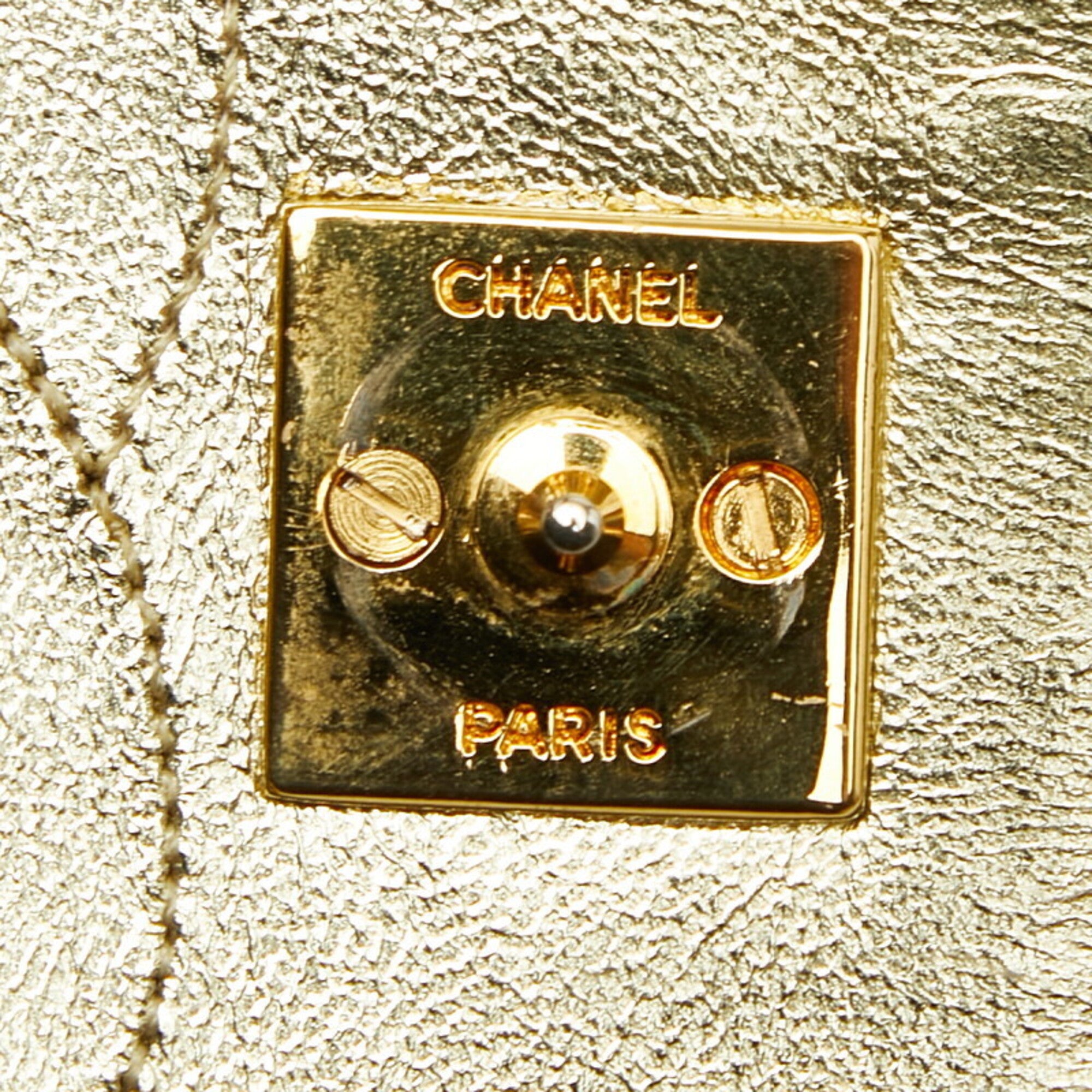 Chanel Gold Leather Shoulder Bag (Pre-Owned)