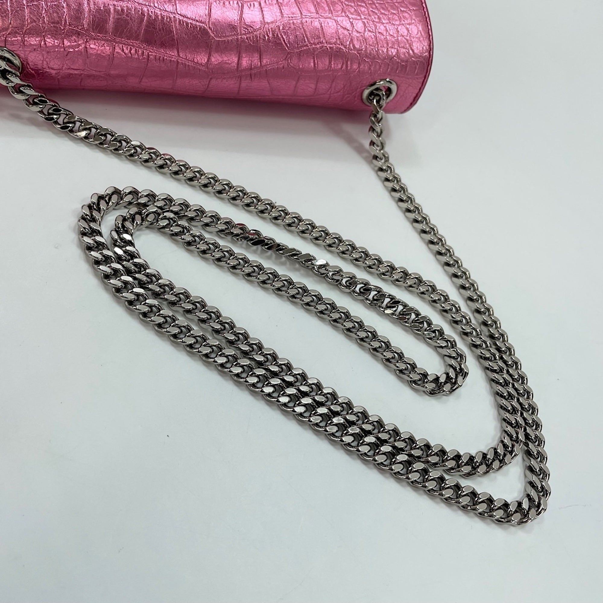 Yves Saint Laurent Cassandre Pink Leather Shoulder Bag (Pre-Owned)