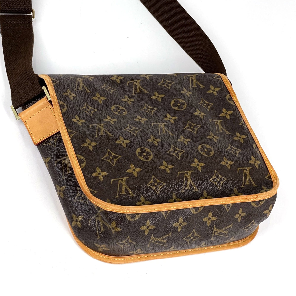 Louis Vuitton Brown Monogram Shoulder Bag (Pre-Owned)