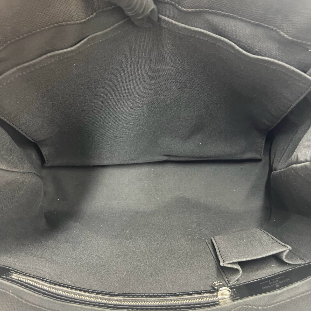 Louis Vuitton Black Leather Handbag Tote Bag (Pre-Owned)