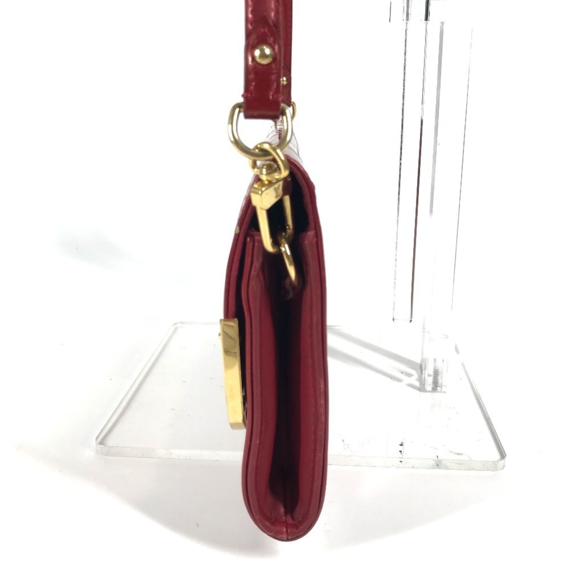 Louis Vuitton Pomme D'amour Red Color Monogram Vernis Canvas Clutch Bag Shoulder Bag (Pre-Owned)