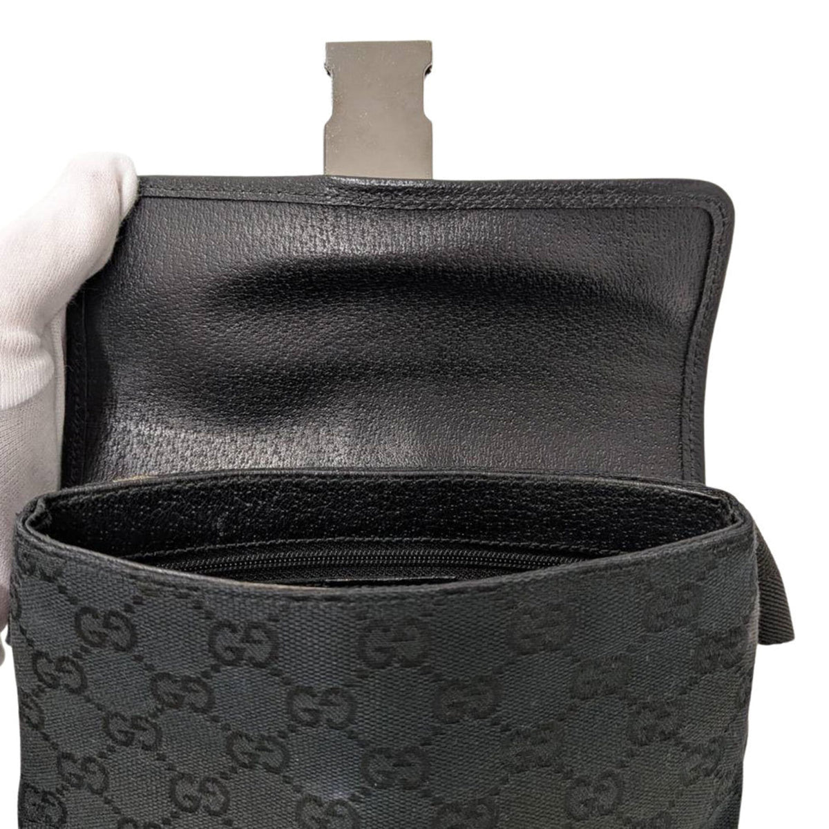 Gucci Black Gg Canvas Handbag Sling Bag (Pre-Owned)