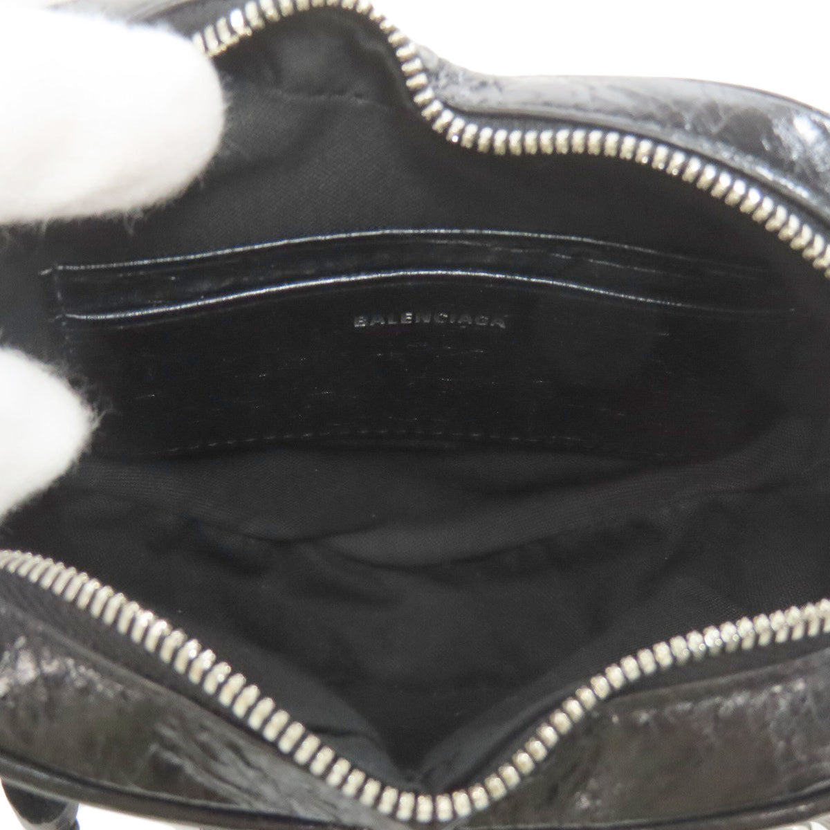 Balenciaga Black Leather Shoulder Bag (Pre-Owned)