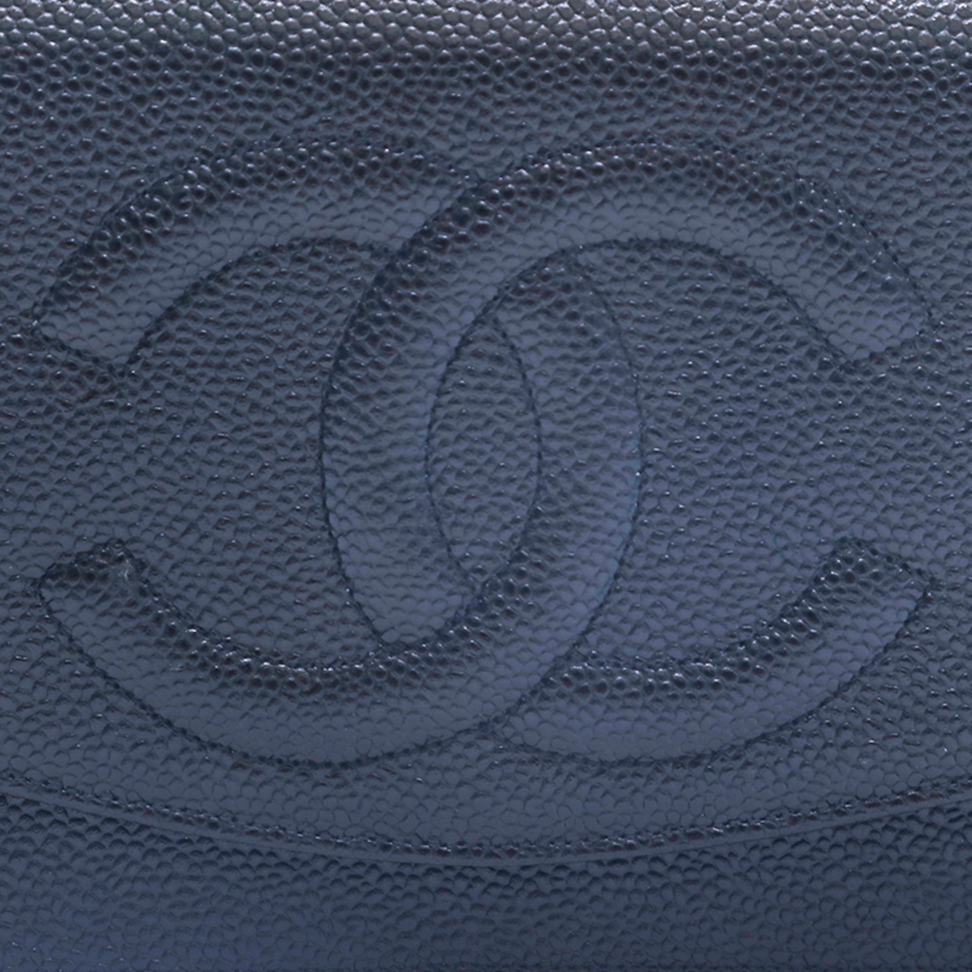 Chanel Black Shoulder Bag (Pre-Owned)