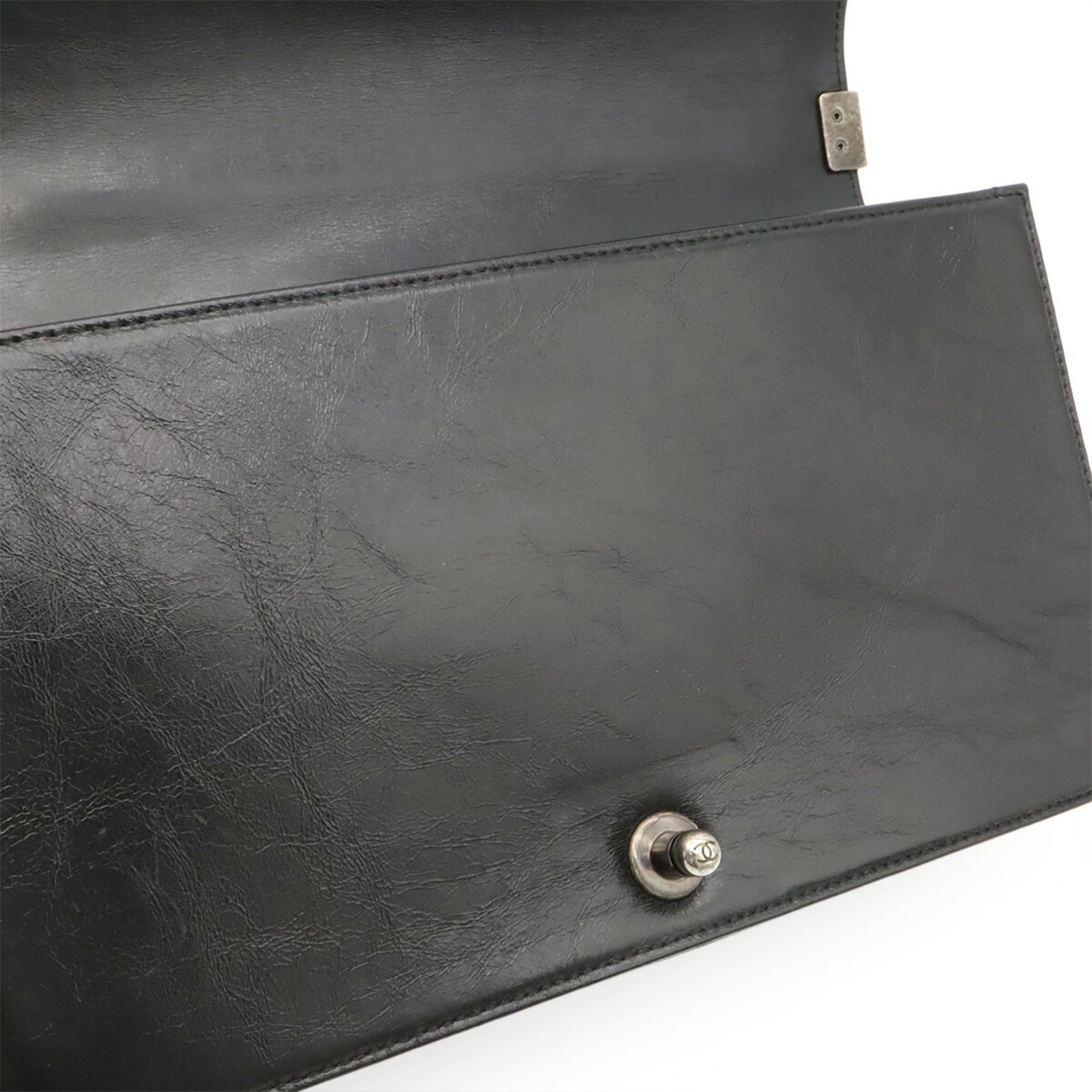 Chanel Dark Navy Leather Shoulder Bag (Pre-Owned)