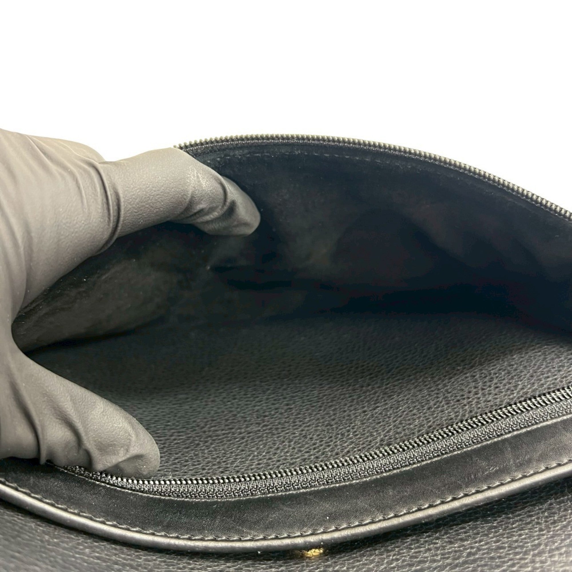 Gucci Black Leather Pochette Shoulder Bag (Pre-Owned)