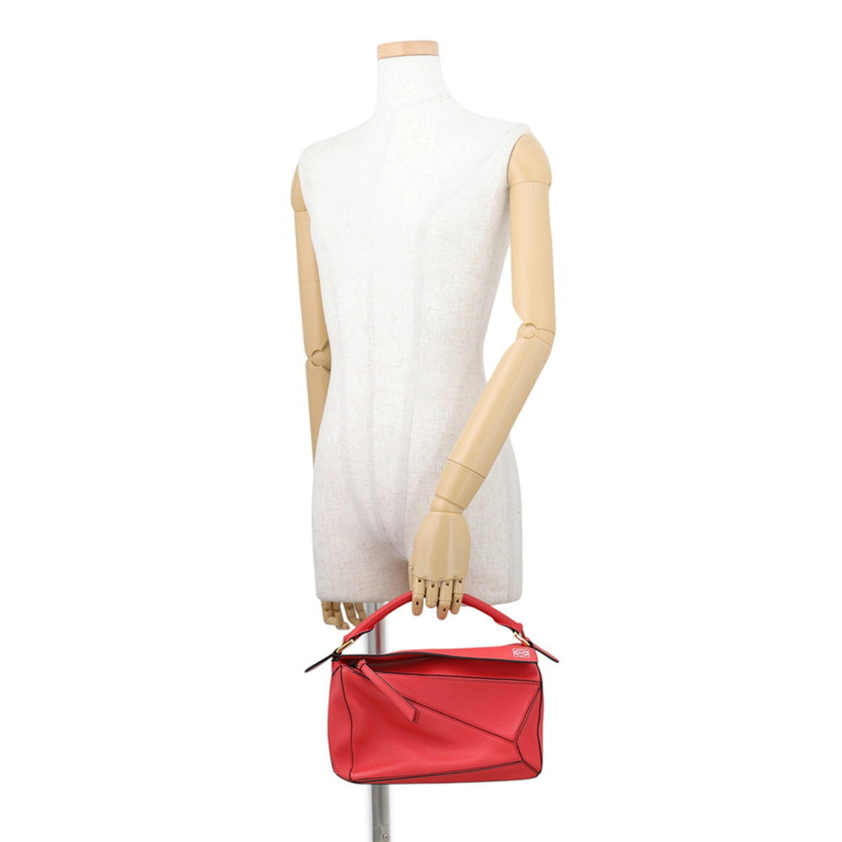 Loewe Red Color Leather Handbag Shoulder Bag (Pre-Owned)