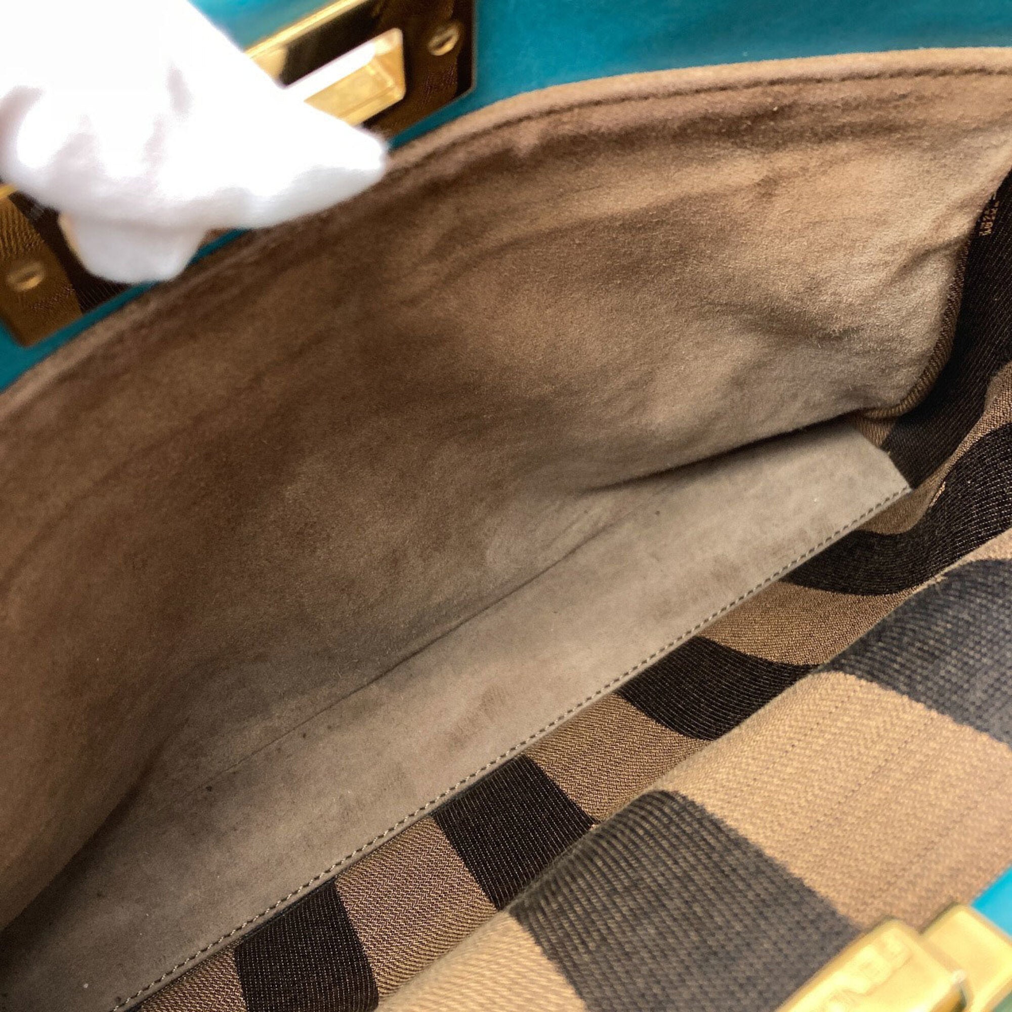 Fendi Turquoise Leather Handbag (Pre-Owned)