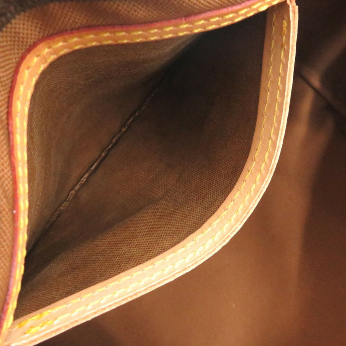 Louis Vuitton Brown Monogram Monogram Handbag (Pre-Owned)