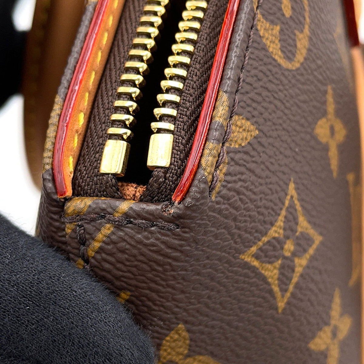 Louis Vuitton Brown Monogram Handbag (Pre-Owned)